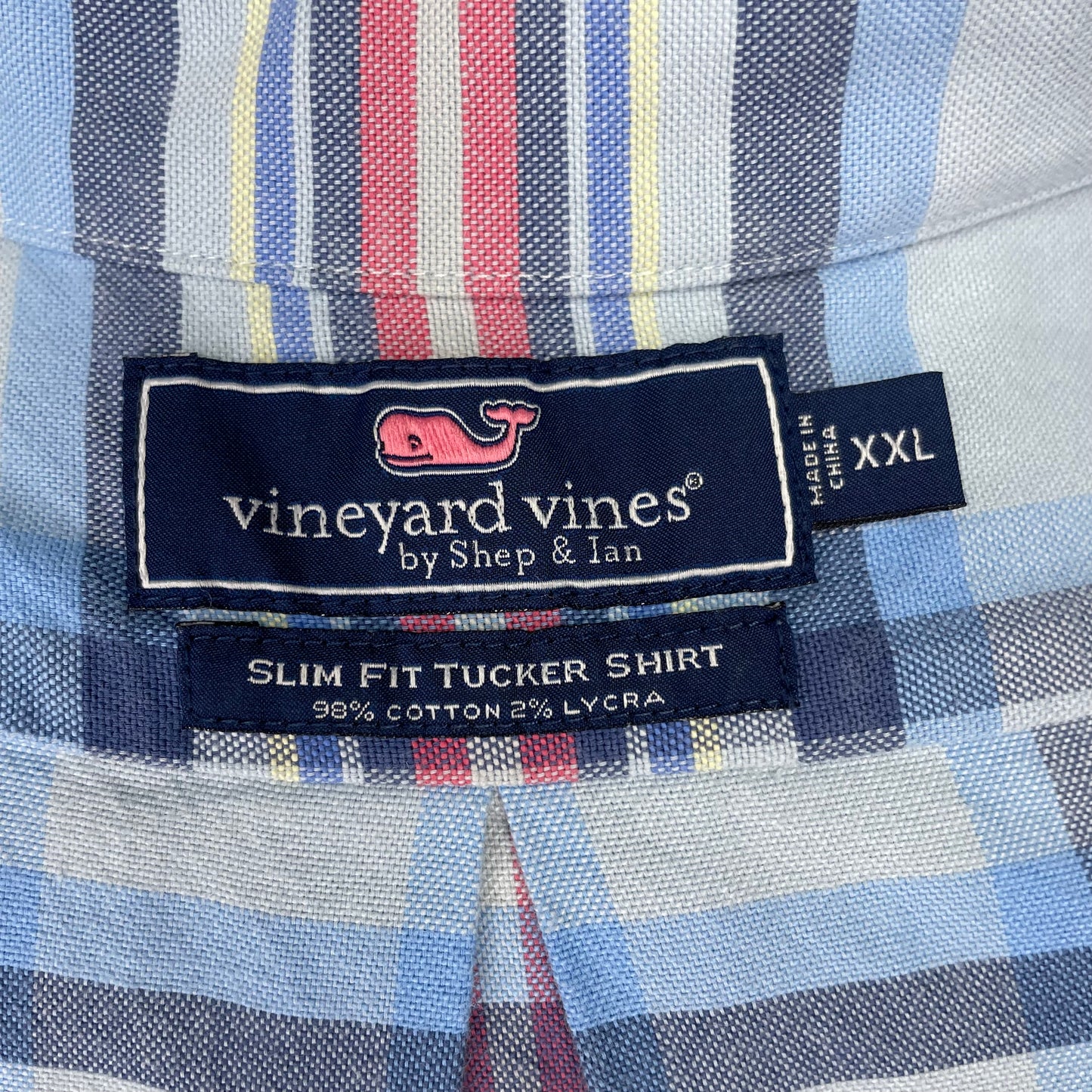 Camisa Vineyard Vines 🐳 color celeste con cuadros en color rosado y azul Talla XXL entalle Slim Fit