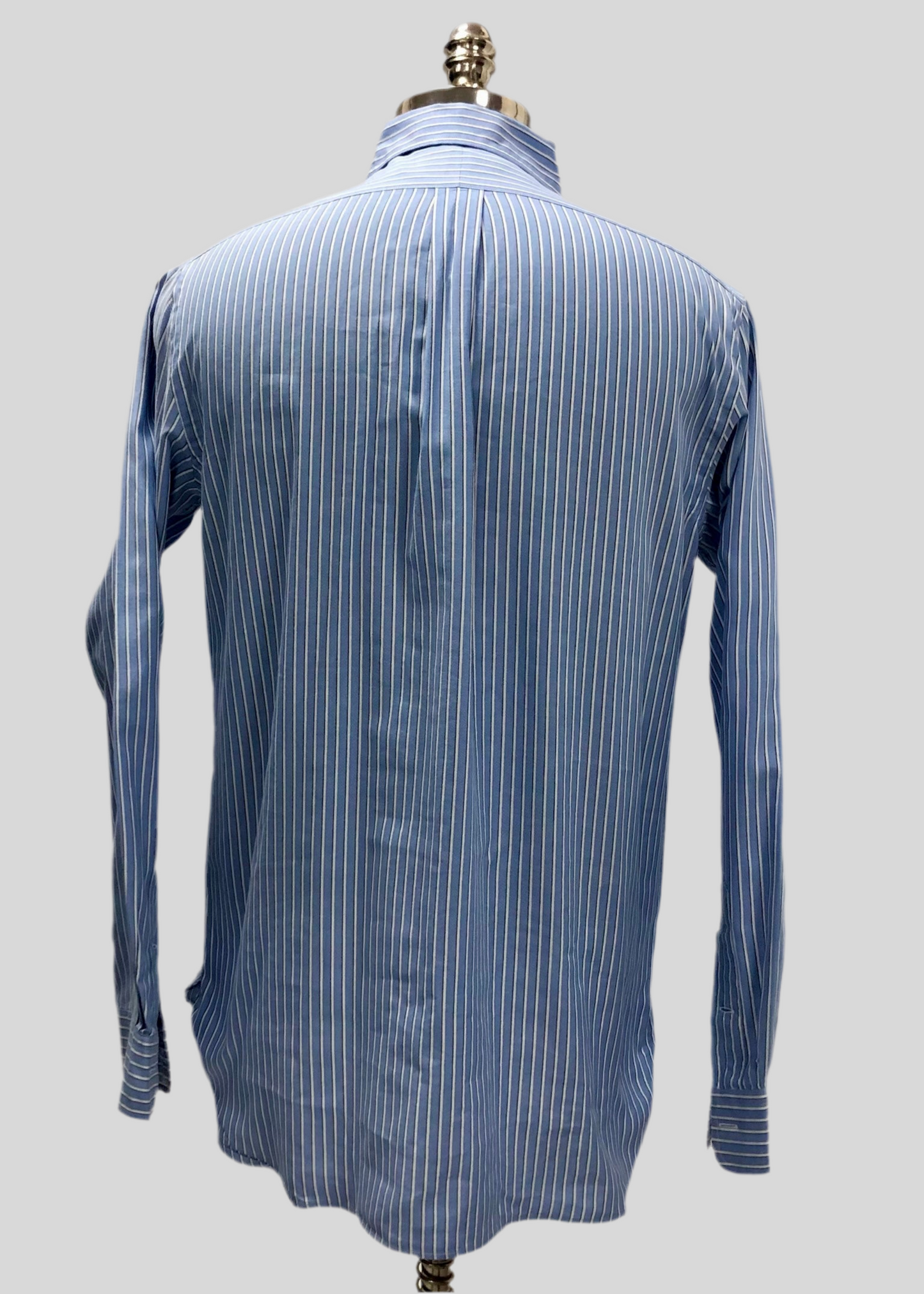 Camisa Polo Ralph Lauren 🏇🏼 color celeste de rayas en color blanco Talla M Entalle Regular