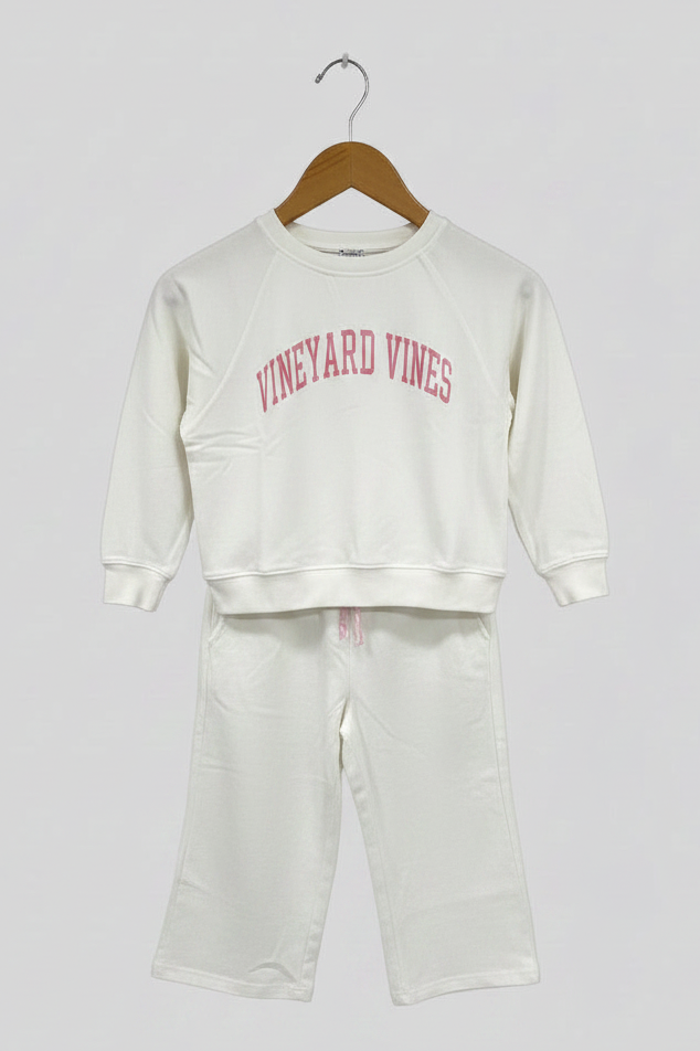 Conjunto de Sueter y pantalón de niña Vineyard Vines 🐳 color blanco con logo rosado Talla S (8-10)