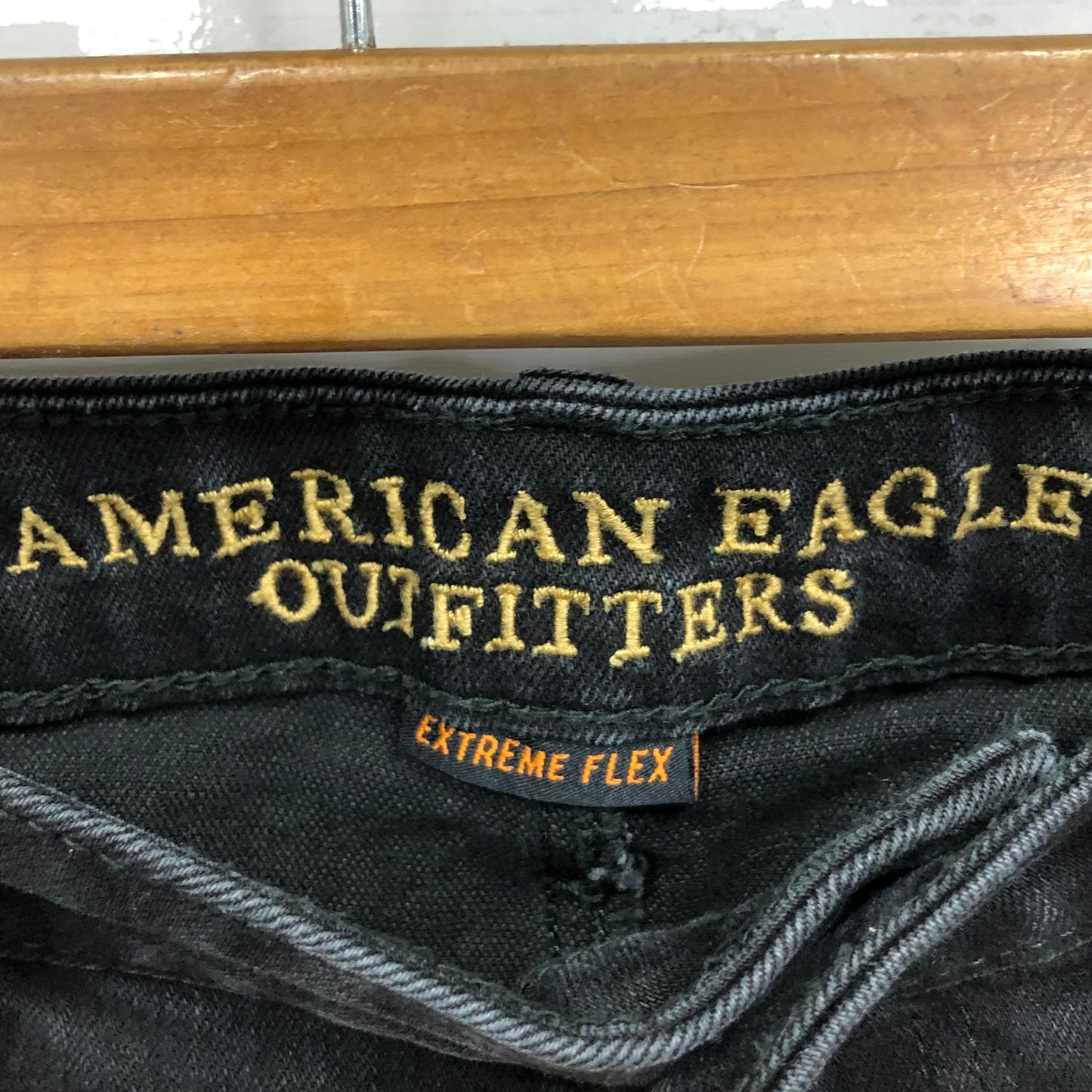 Pantalon jeans American Eagle 🦅  color negro Talla 34x34 Corte Skinny