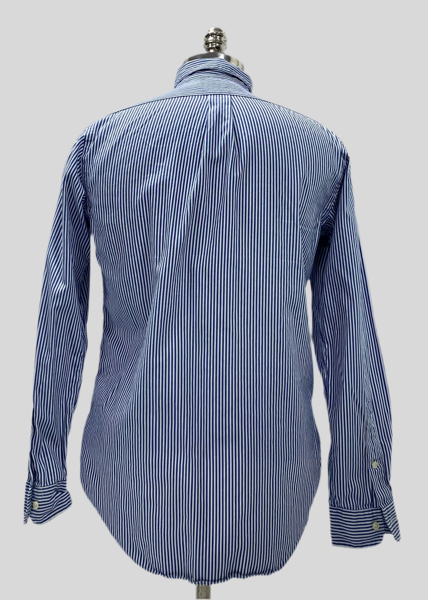 Camisa Polo Ralph Lauren 🏇🏼 con patron de rayas en color azul navy y blanco Talla S Entalle Regular