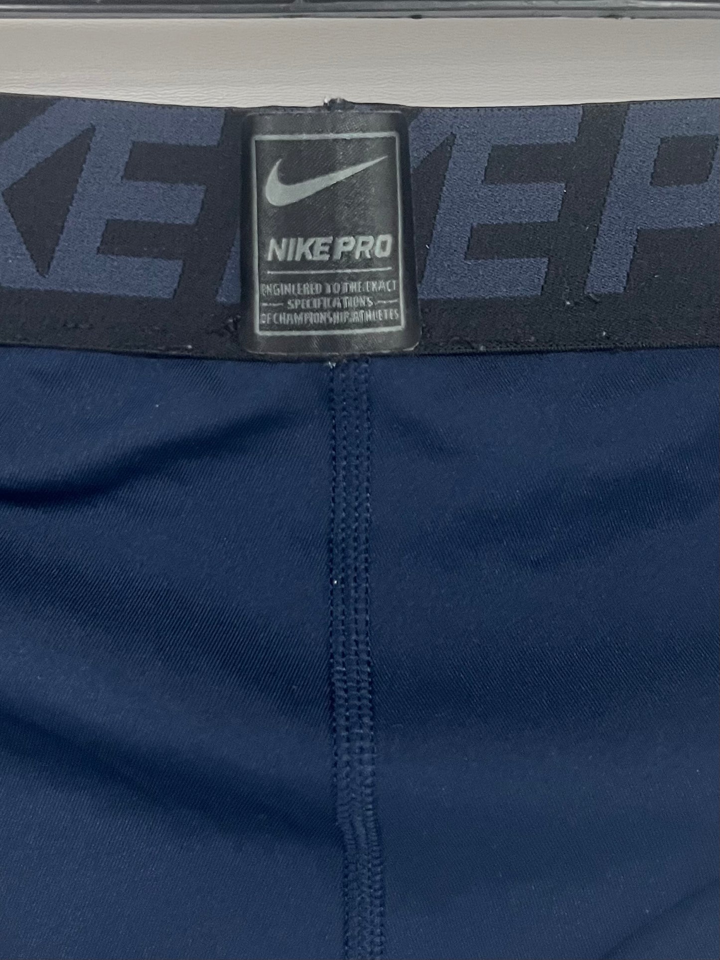 Malla de entrenamiento licra Nike ✔️ Pro Dri-FIT de 3/4 de largo para hombre en Color azul navy cintura negro Talla L
