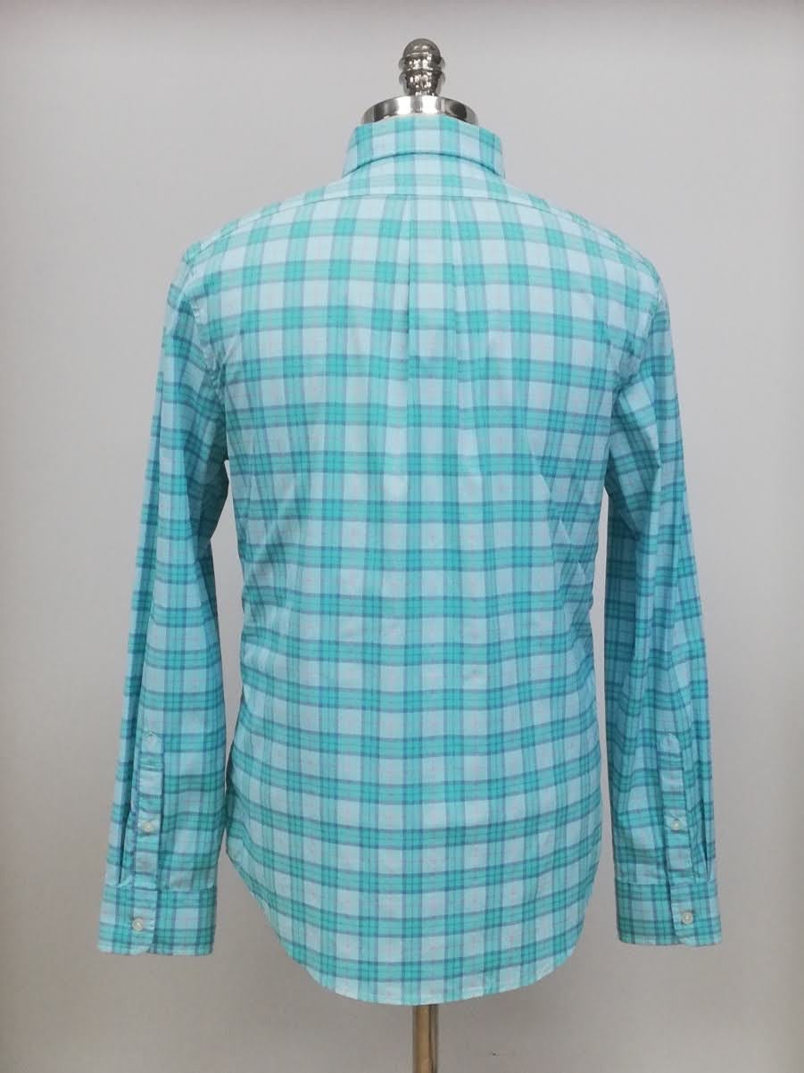 Camisa de botones Vineyard Vines 🐳 color celeste de cuadros en color turquesa y rosado Talla M Entalle Slim Fit