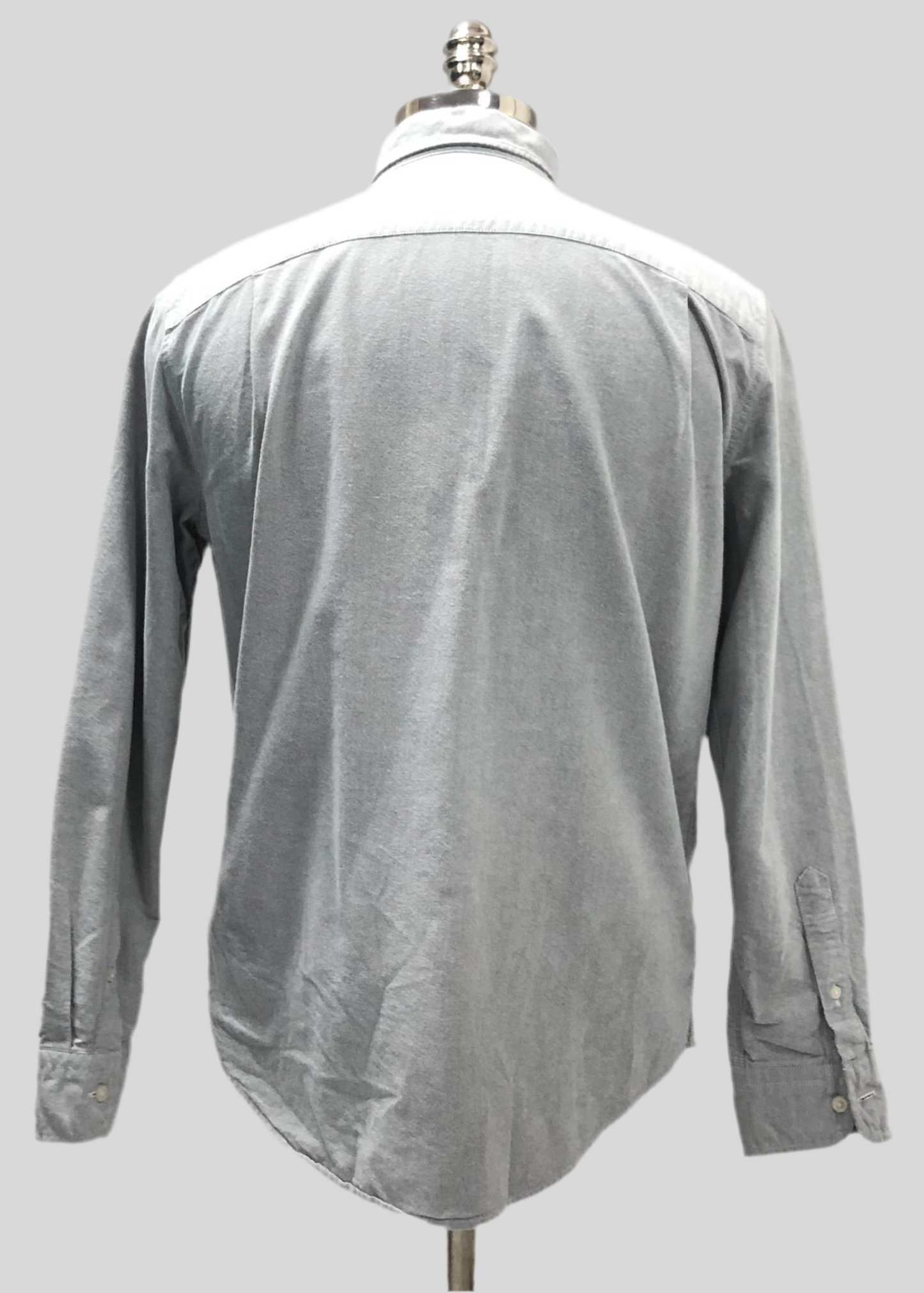 Camisa de botones American Eagle 🦅 Oxford color gris claro Talla M Entalle Clásico