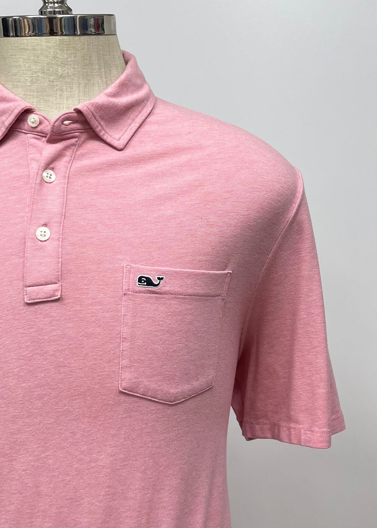 Camiseta Polo Vineyard Vines 🐳 color rosado claro Talla L Entalle Regular