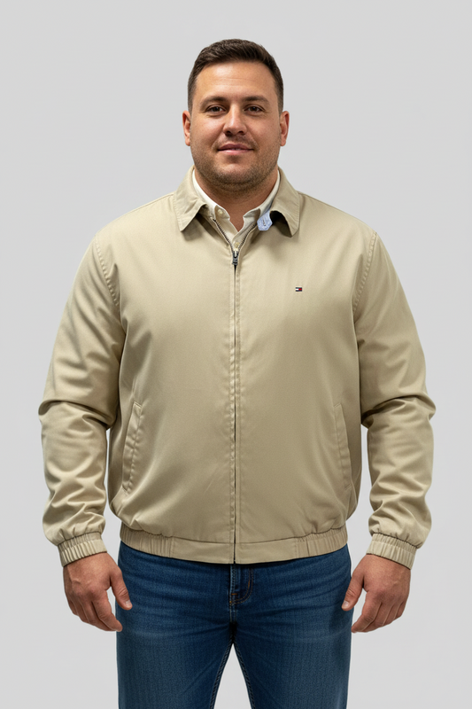 Chaqueta Tommy Hilfiger 🇺🇸 color beige y logo tradicional Talla XL