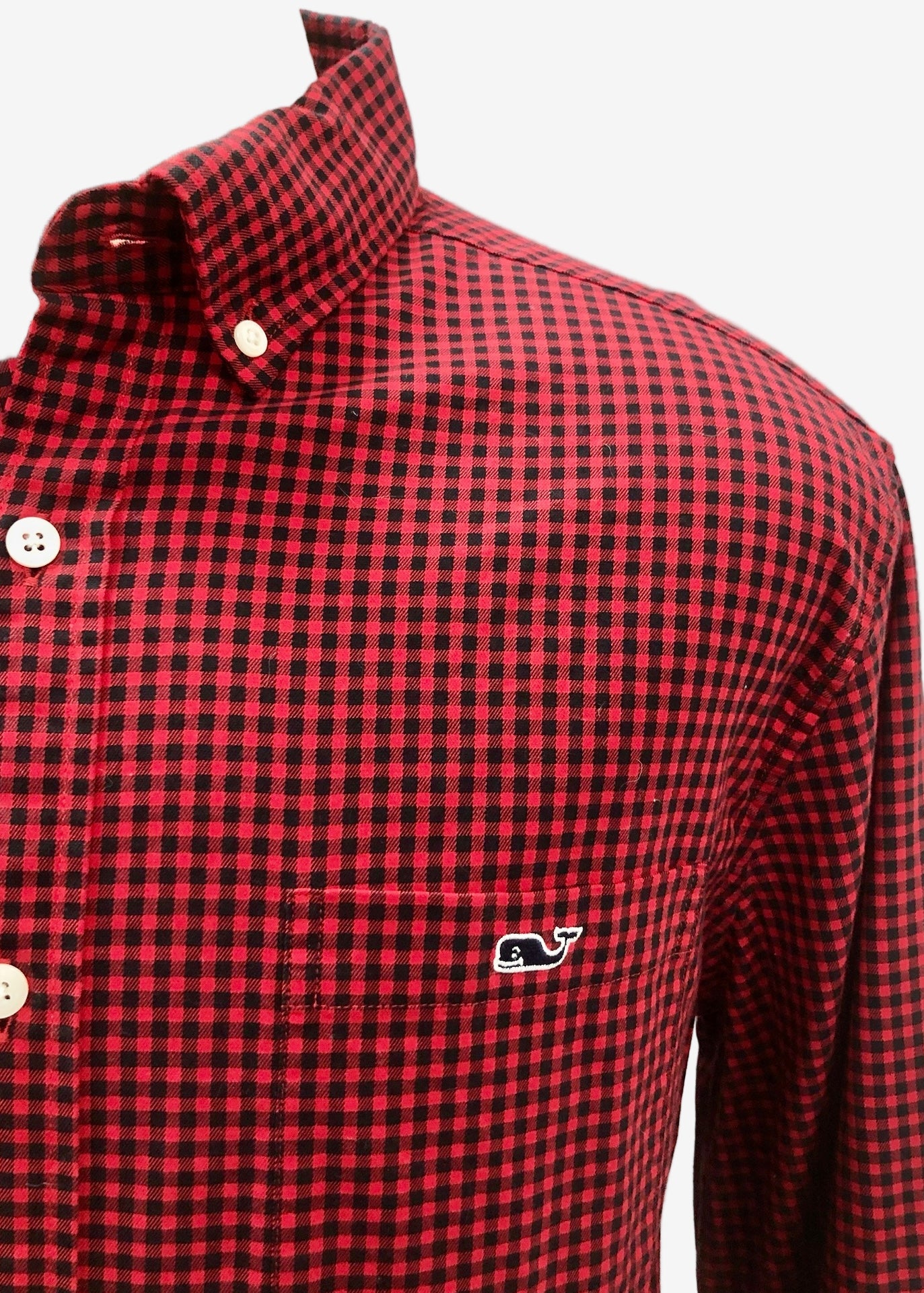 Camisa de botones Vineyard Vines 🐳 con patrón de cuadros en color rojo y negro Talla S Entalle Clásico