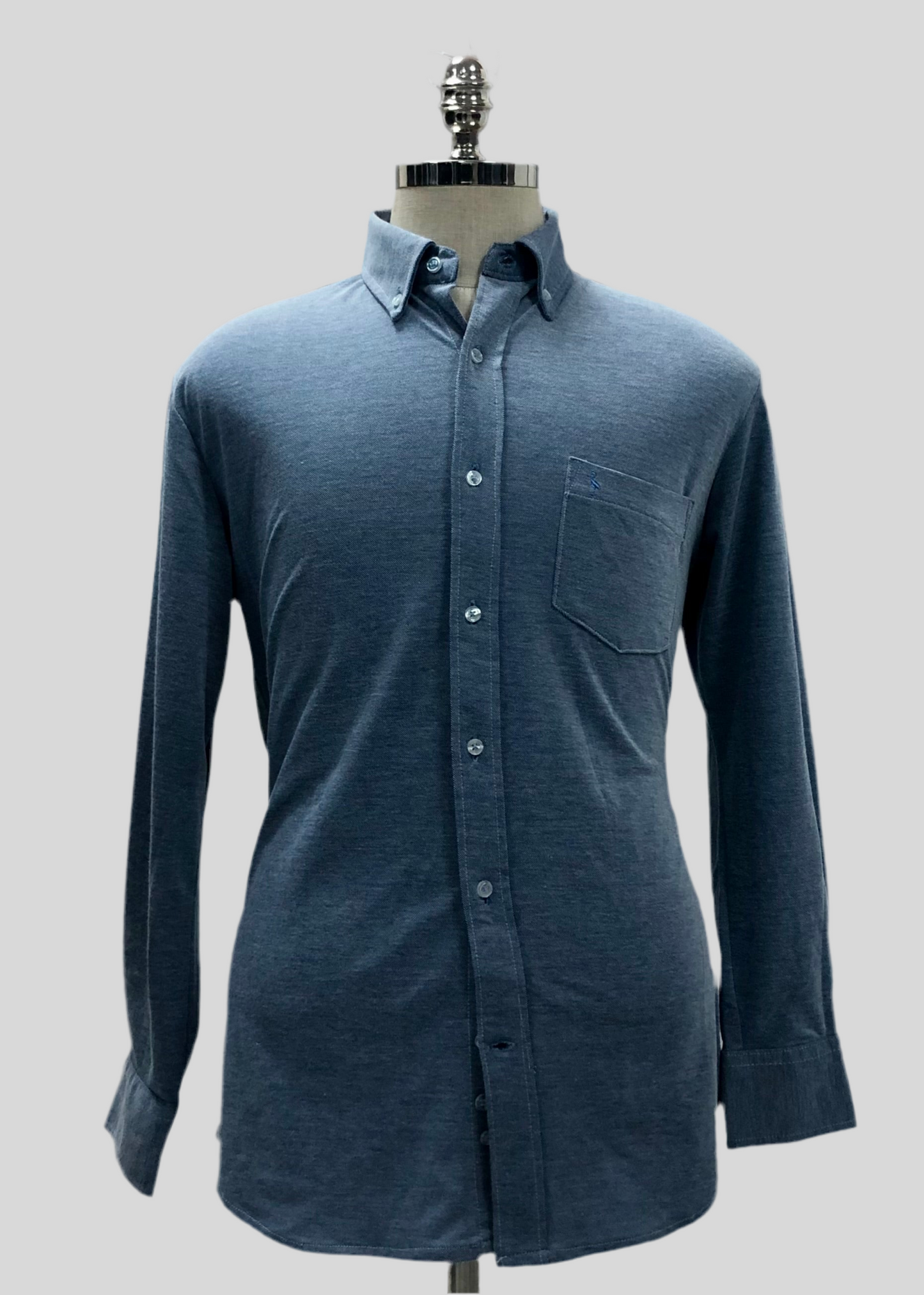 Camisa TailorByrd 🦩 Tela camiseta (Featherweight Mesh) en color azul grisáceo Talla M Entalle Regular