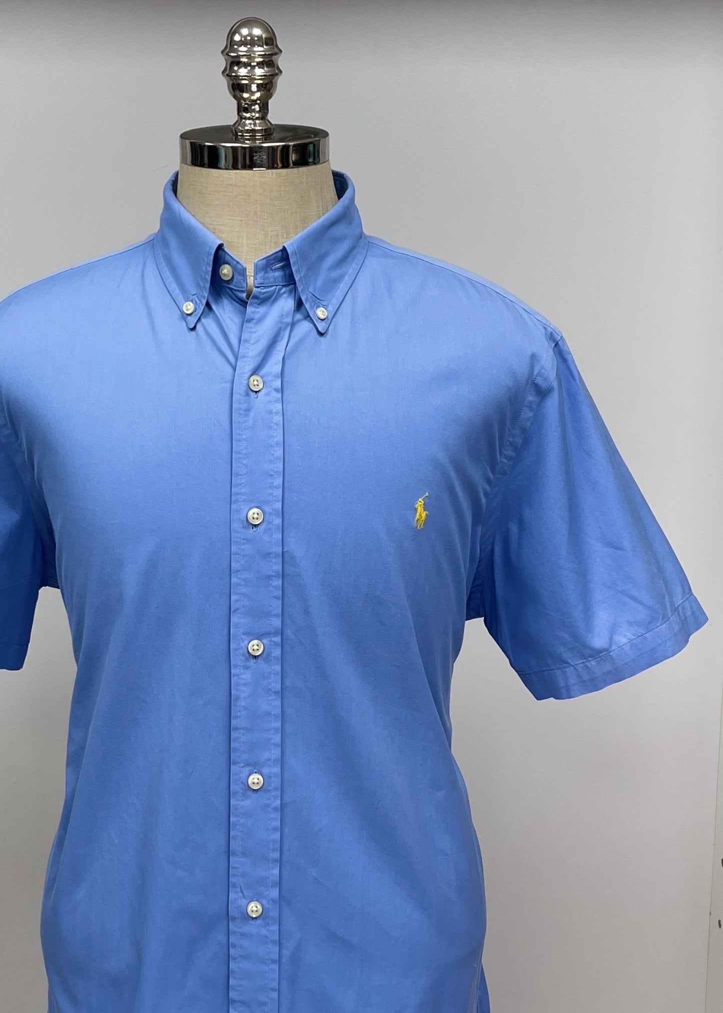 Camisa de botones Polo Ralph Lauren 🏇🏼  en color celeste Talla XL Entalle Regular