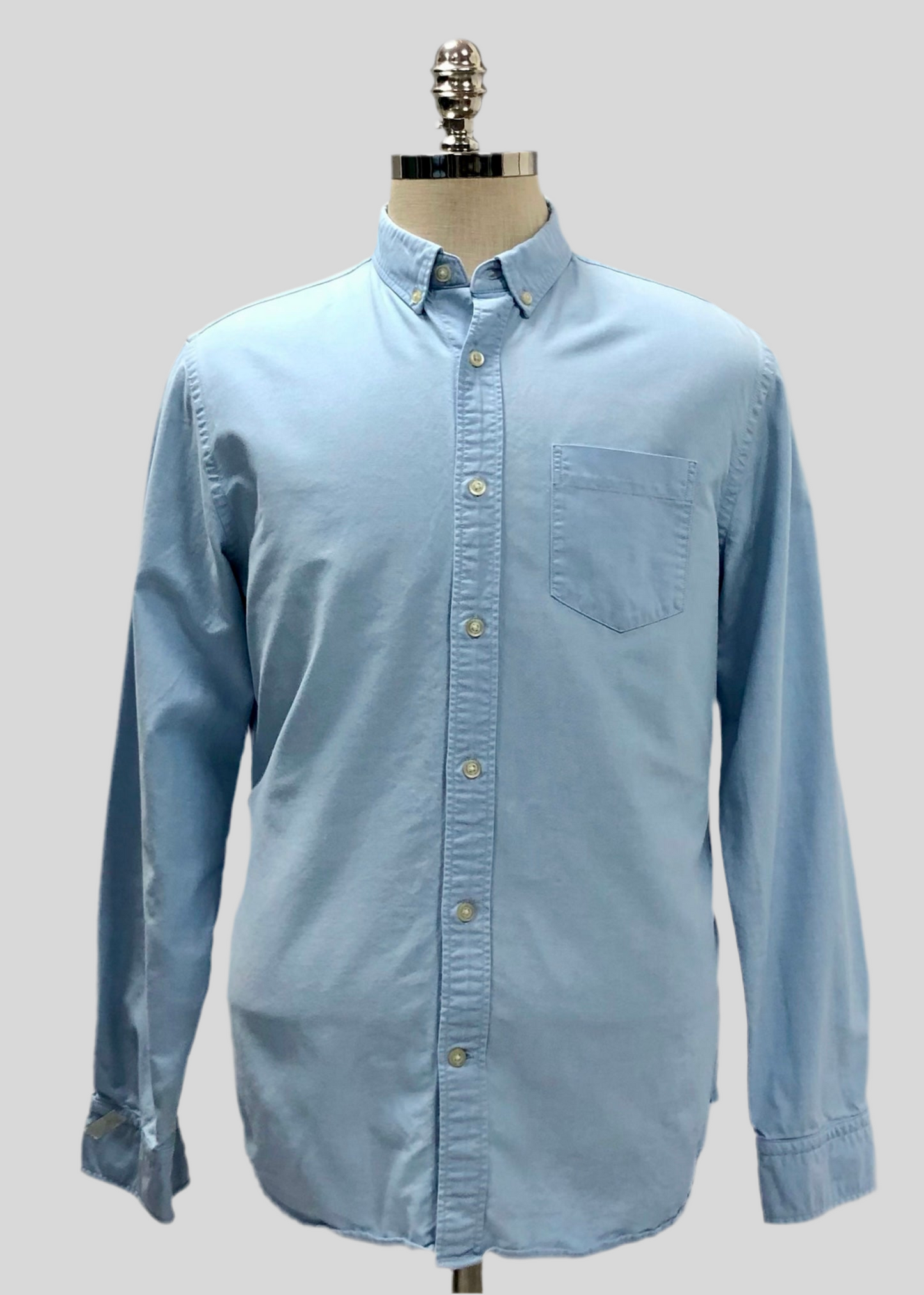 Camisa de botones Banana Republic Oxford en color celeste Talla M Entalle Regular (ver descripción)