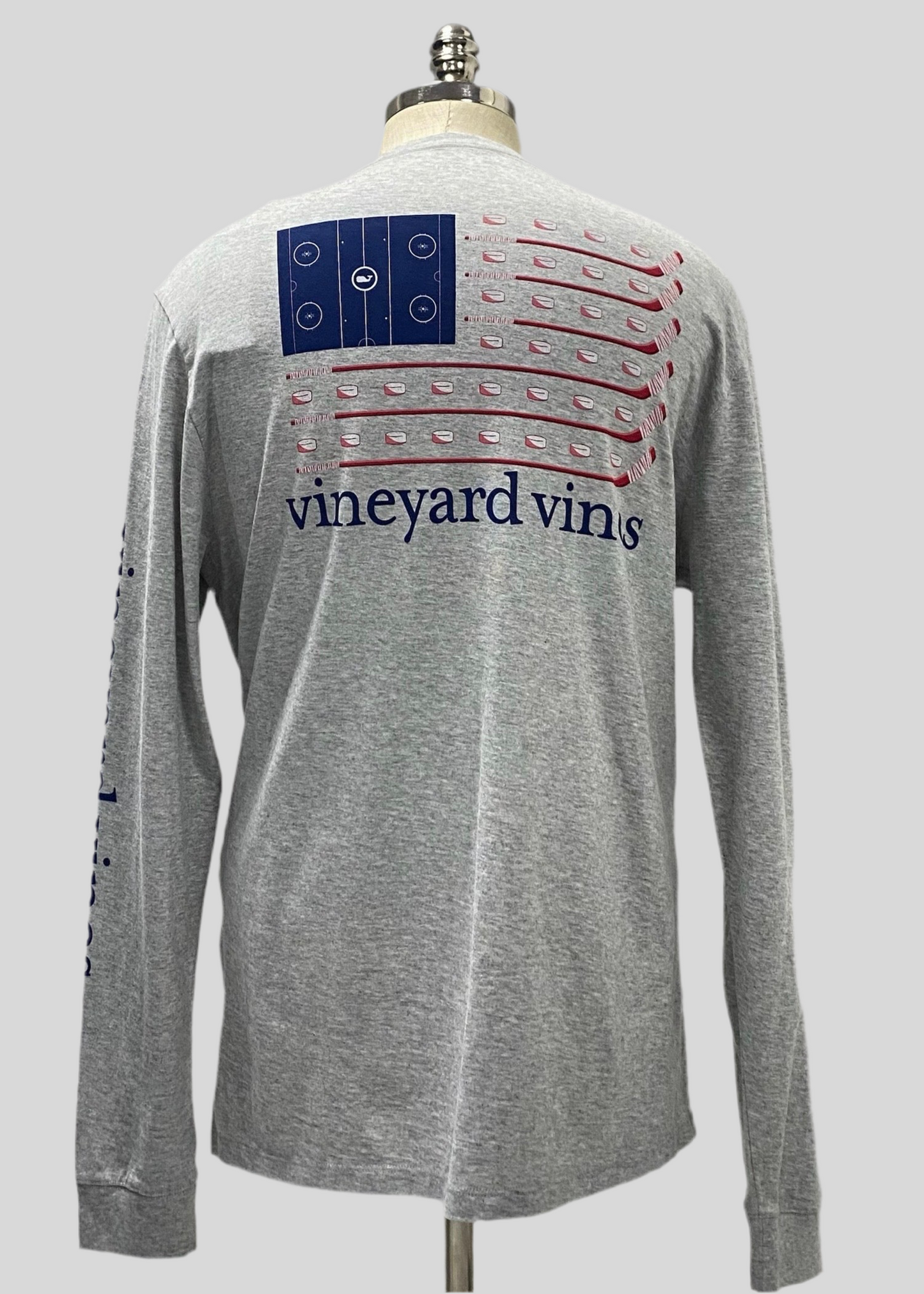 Camiseta de bolsillo Vineyard Vines 🐳 color gris claro con Diseño de ballena en azul y rojo Talla Large