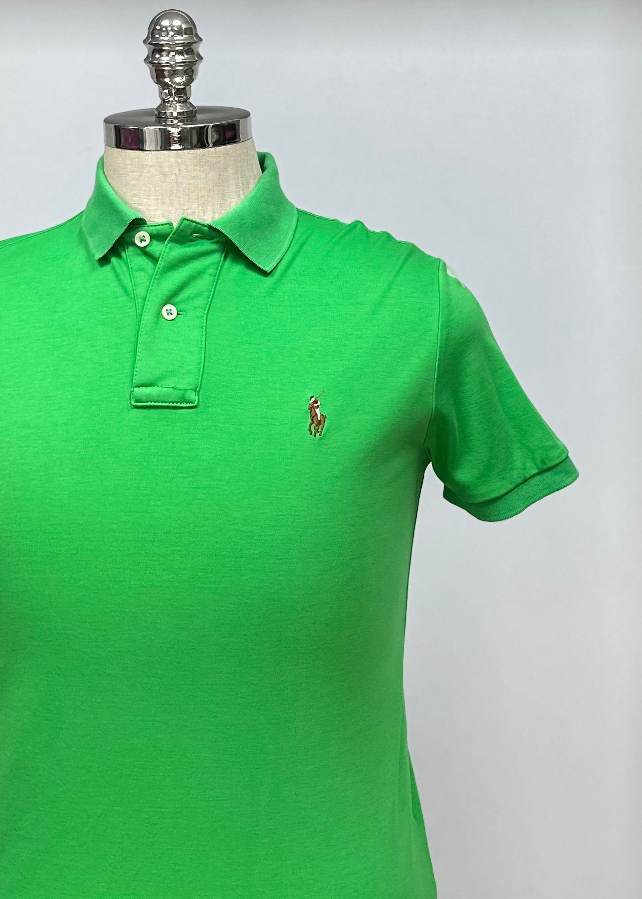 Camiseta Polo Ralph Lauren 🏇🏼color verde intenso Talla S Entalle Regular (ver descripción)