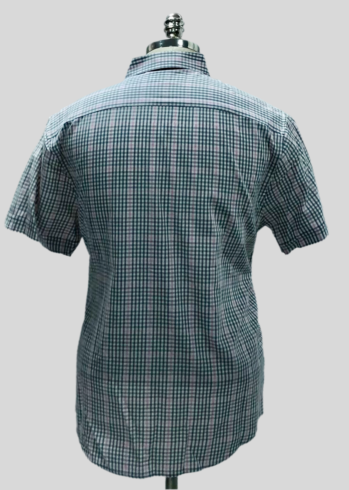 Camisa Original Penguin 🐧 de cuadros en color rosado, gris y blanco Talla L Entalle Clásico