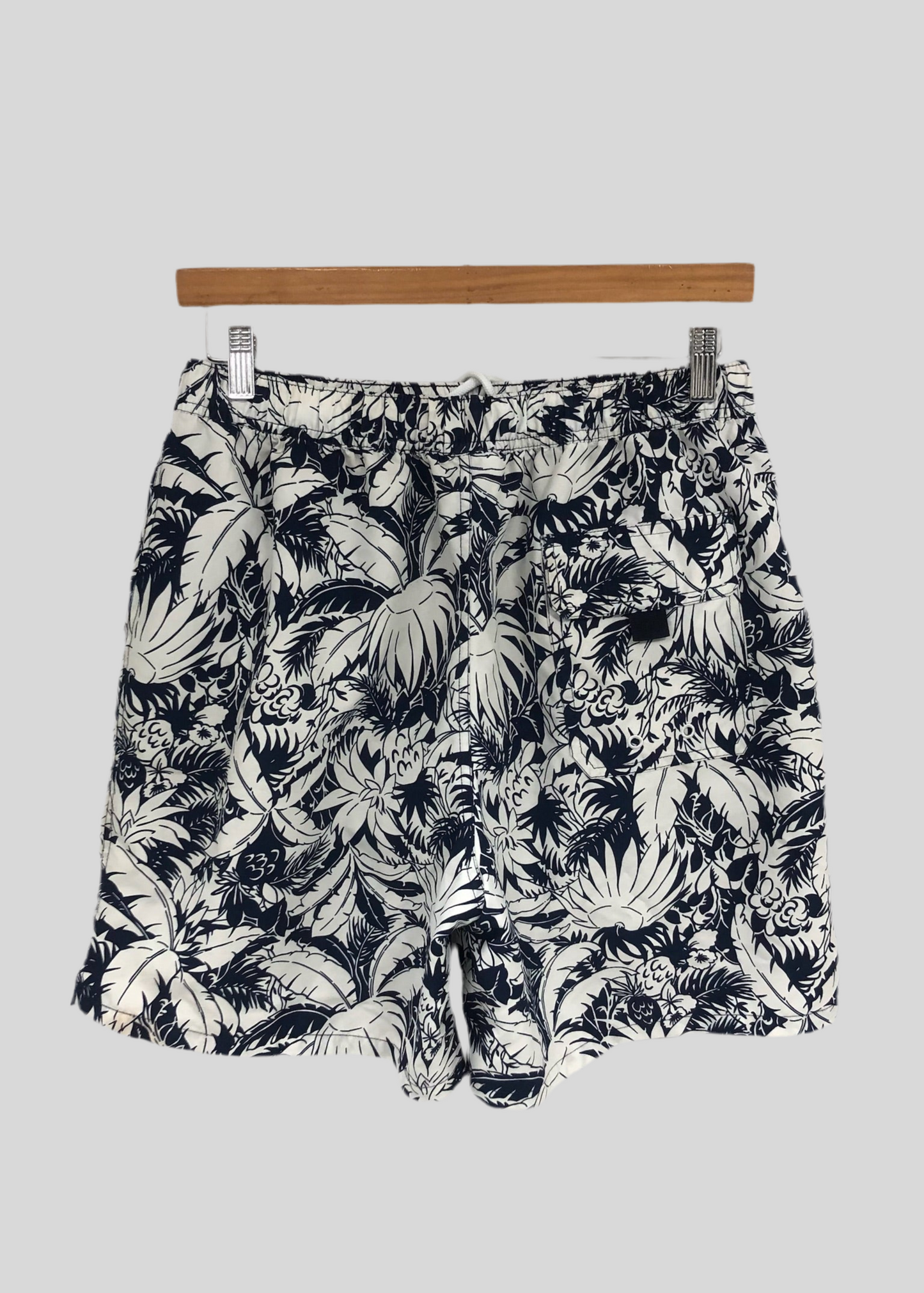 Short de baño Vineyard Vines 🐳 con diseño de palmeras en color azul Navy y blanco talla M (ver descripción)