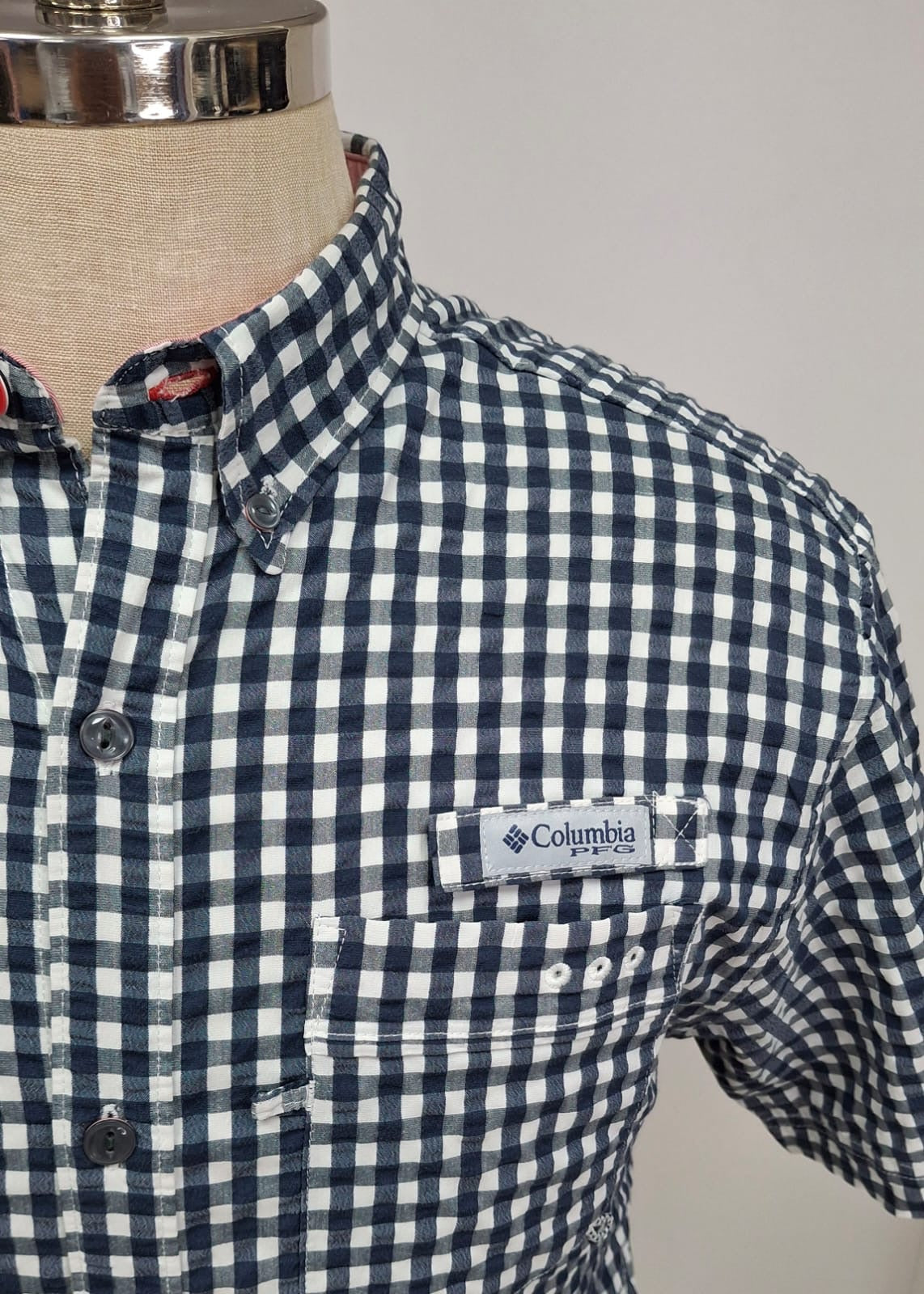 Camisa Columbia 🔹con patrón de cuadros gingham negro y blanco con Omni Shade Manga corta Talla M