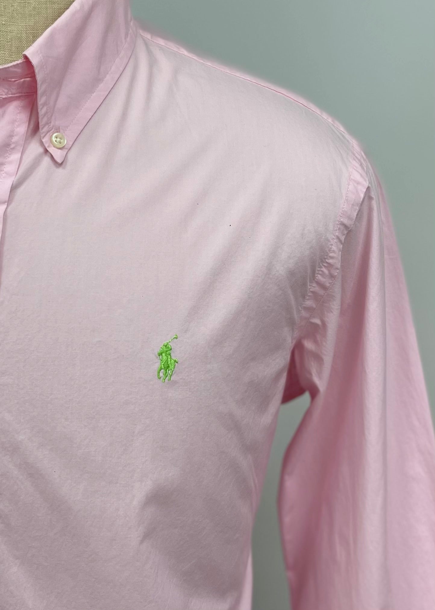 Camisa de botones Polo Ralph Lauren 🏇🏼 en color rosado claro Talla M Entalle Custom Fit