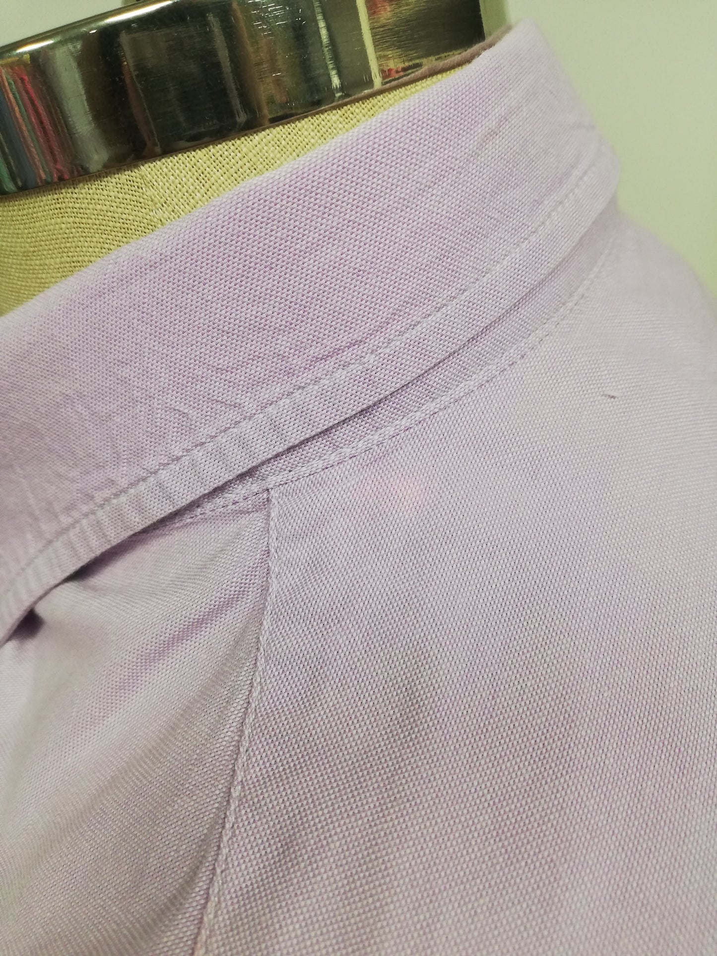 Camisa de botones Carolina Herrera color lila Talla M Entalle Regular (ver descripción)