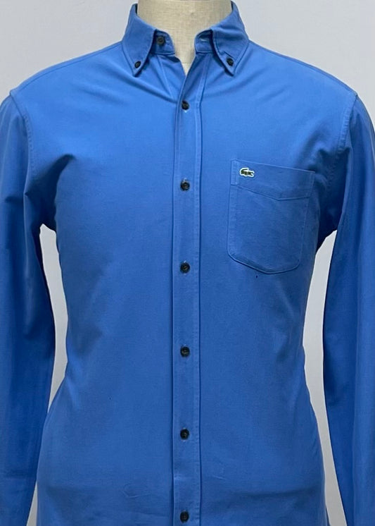 Camisa Lacoste 🐊 color azul Talla S Entalle Clásico