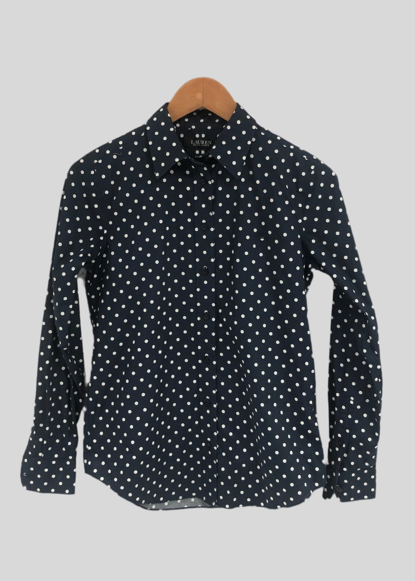 Camisa de mujer Polo Ralph Lauren 🏇🏼 Color negro con puntos en color blanco Talla S Entalle Regular