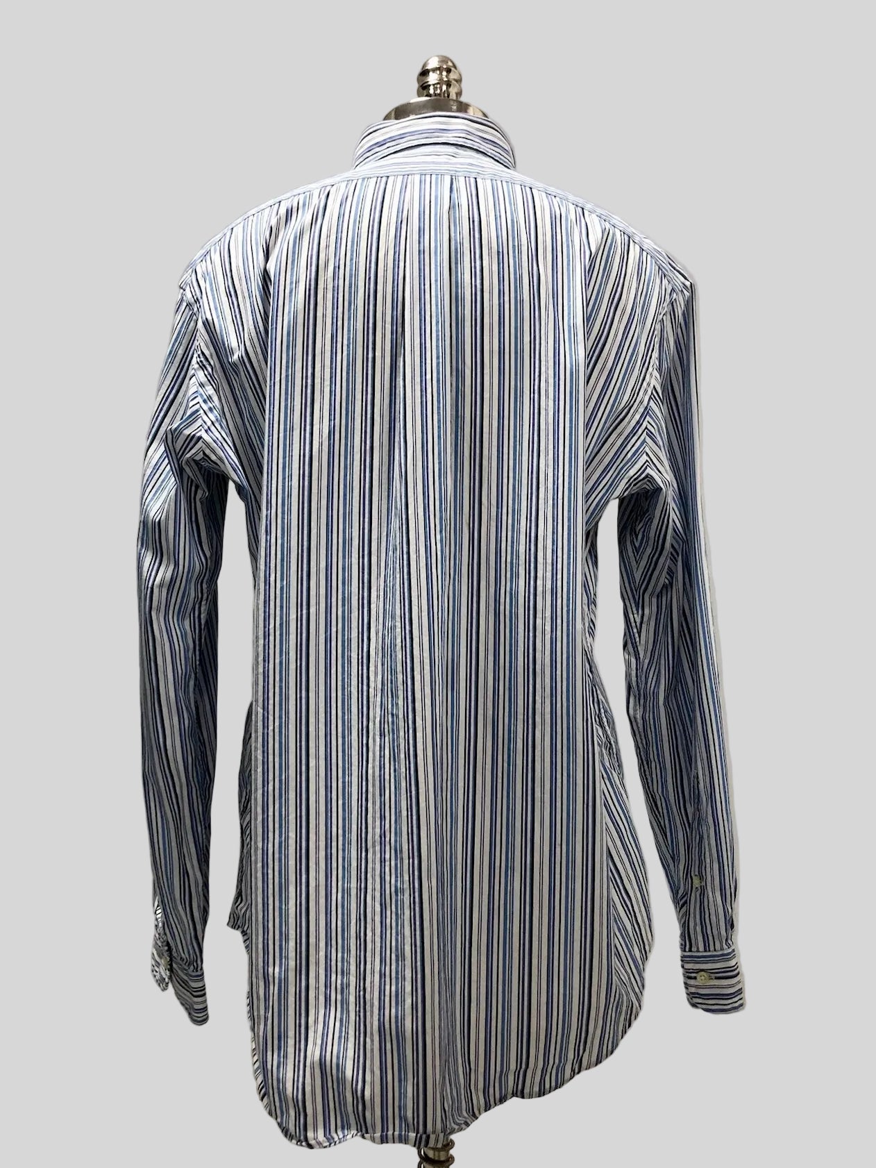Camisa Polo Ralph Lauren 🏇🏼 Color blanco de rayas en color celeste y azul Talla XL Entalle Clásico