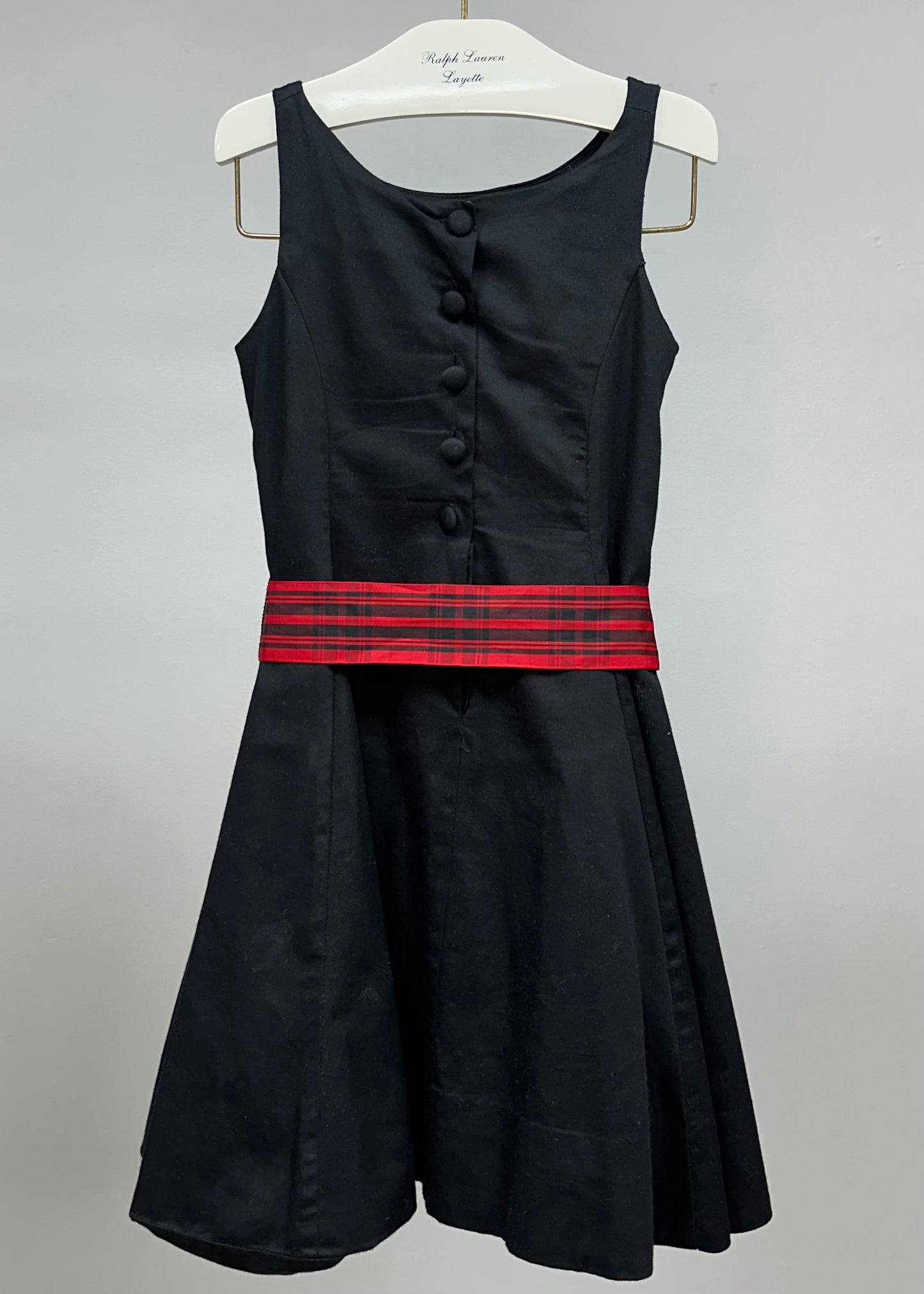 Vestido de niña Polo Ralph Lauren🏇 Color negro con lazo rojo y negro Talla 5