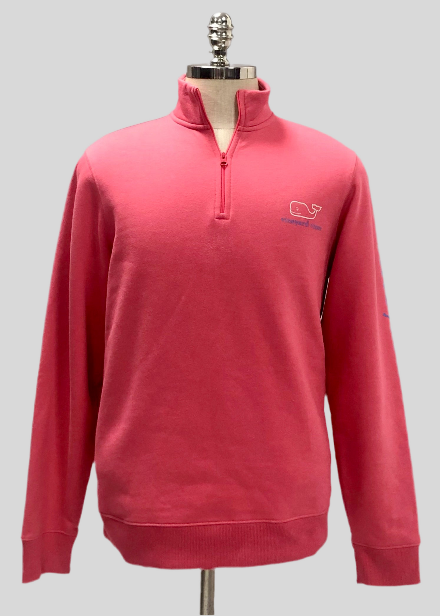 Sueter Jersey Vineyard Vines 🐳 Pima color rosado magenta con logo en blanco Tela algodón Talla S