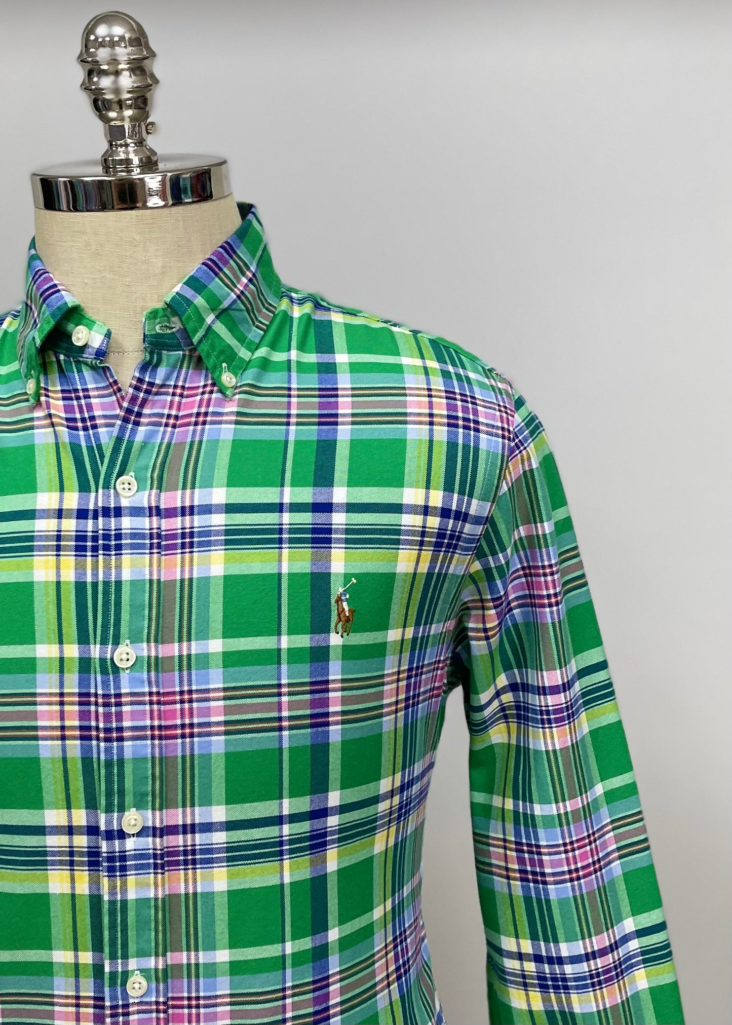 Camisa Polo Ralph Lauren 🏇🏼 Oxford con patron de cuadros tartán en color verde, azul, amarillo y rosado Talla M Entalle Slim Fit
