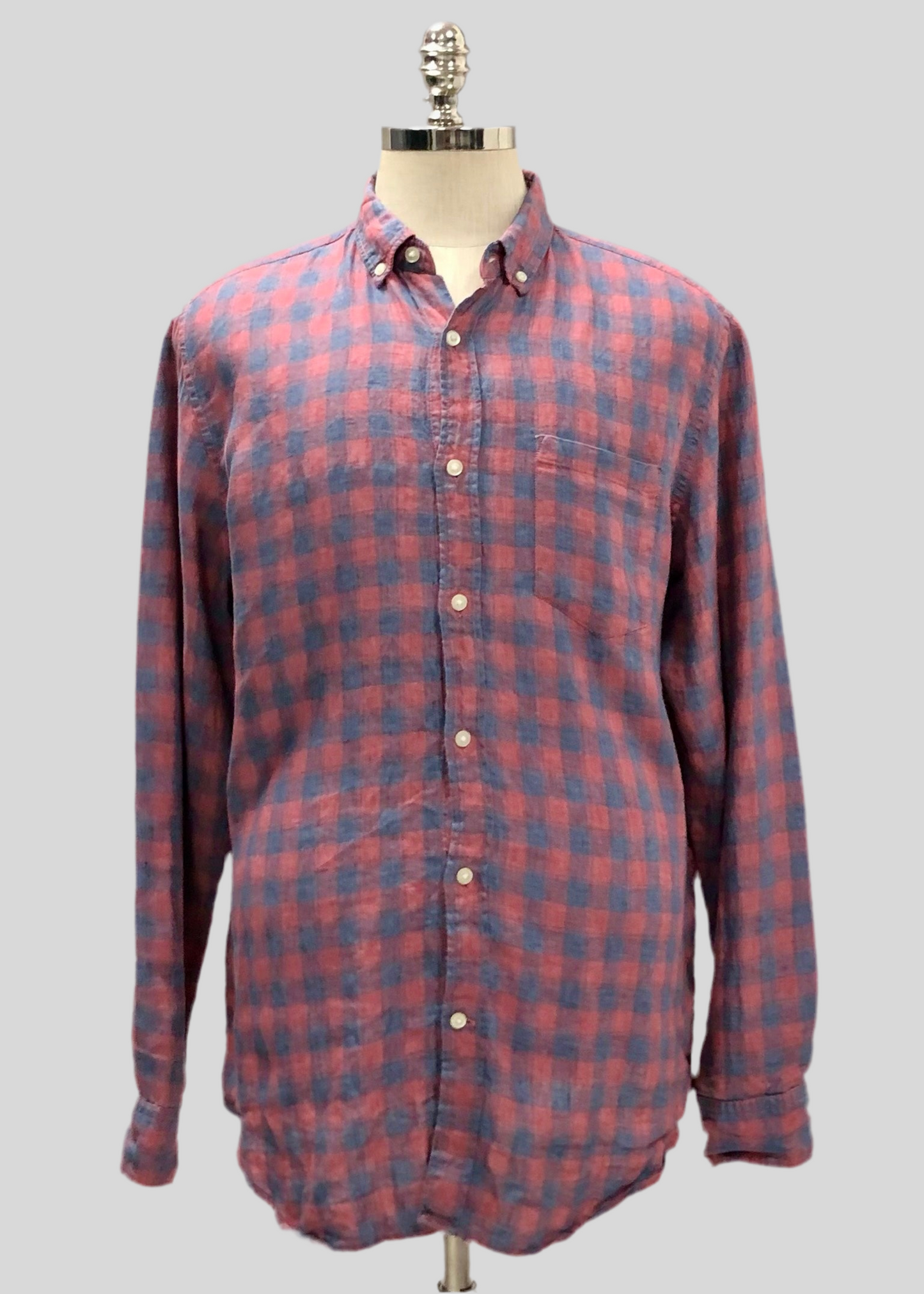 Camisa de botones Banana Republic de lino cuadros en color rojo y azul grisáceo Talla L Entalle Regular