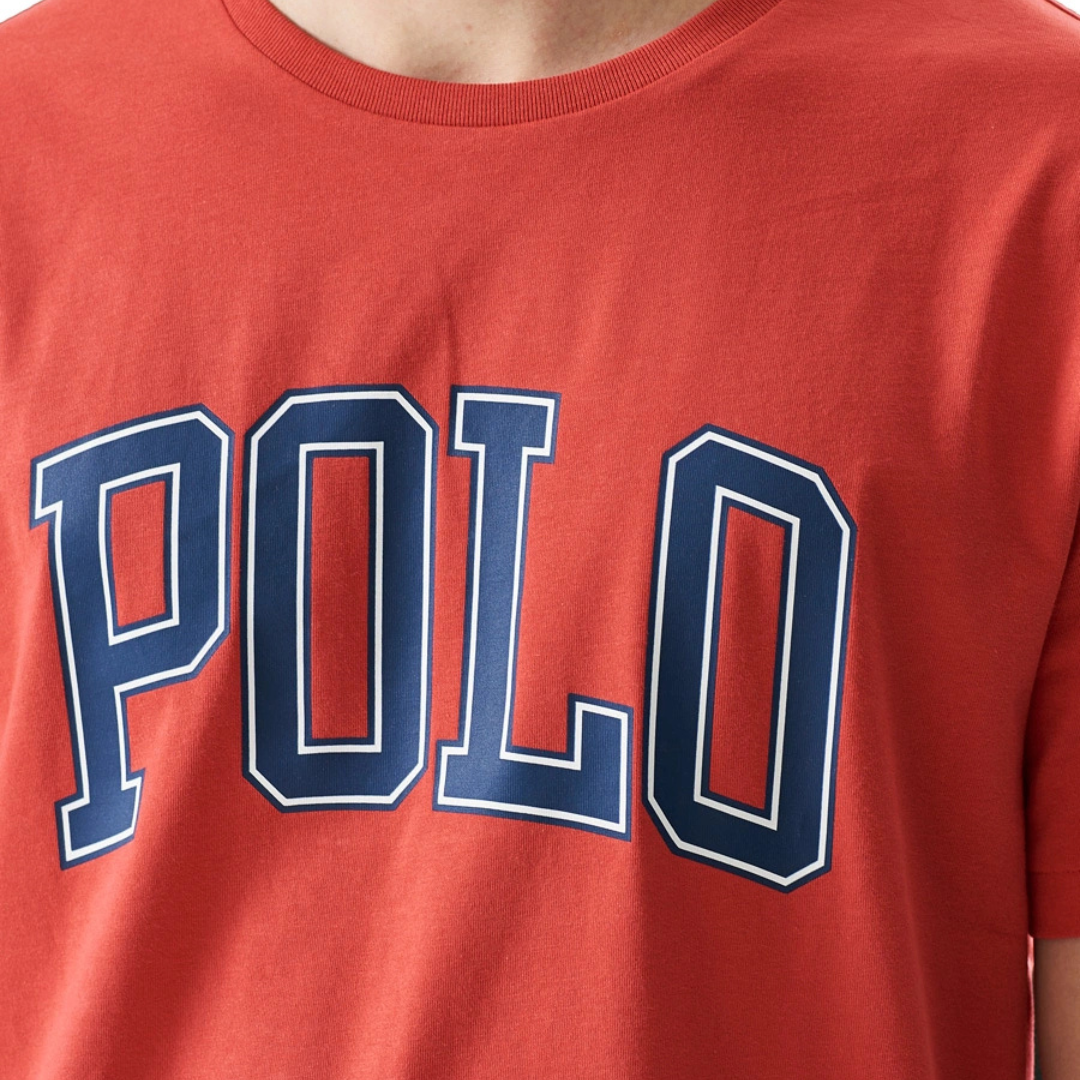 Camiseta cuello redondo Polo Ralph Lauren 🏇🏼 color rosado magenta y logo estampado en azul Talla S Entalle Clásico