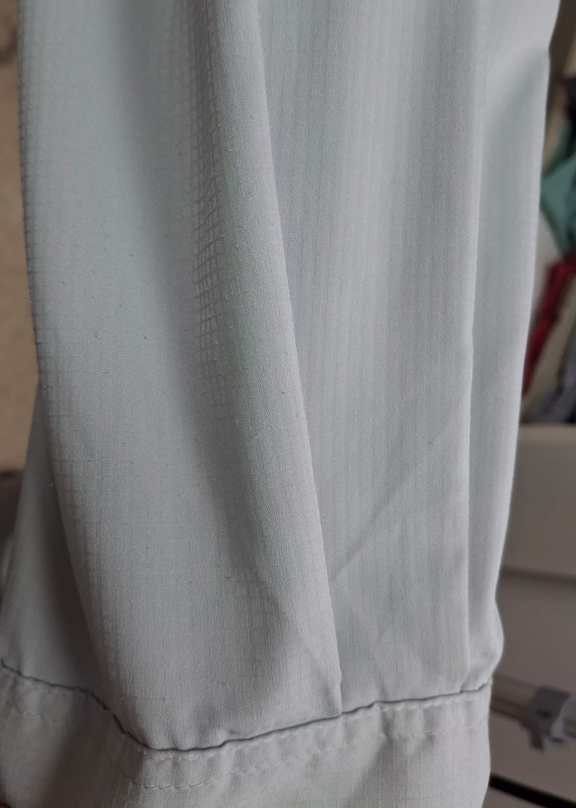 Camisa Columbia 🔹con bolsillo color gris claro con Omni Shade Manga large Talla L (ver descripción)