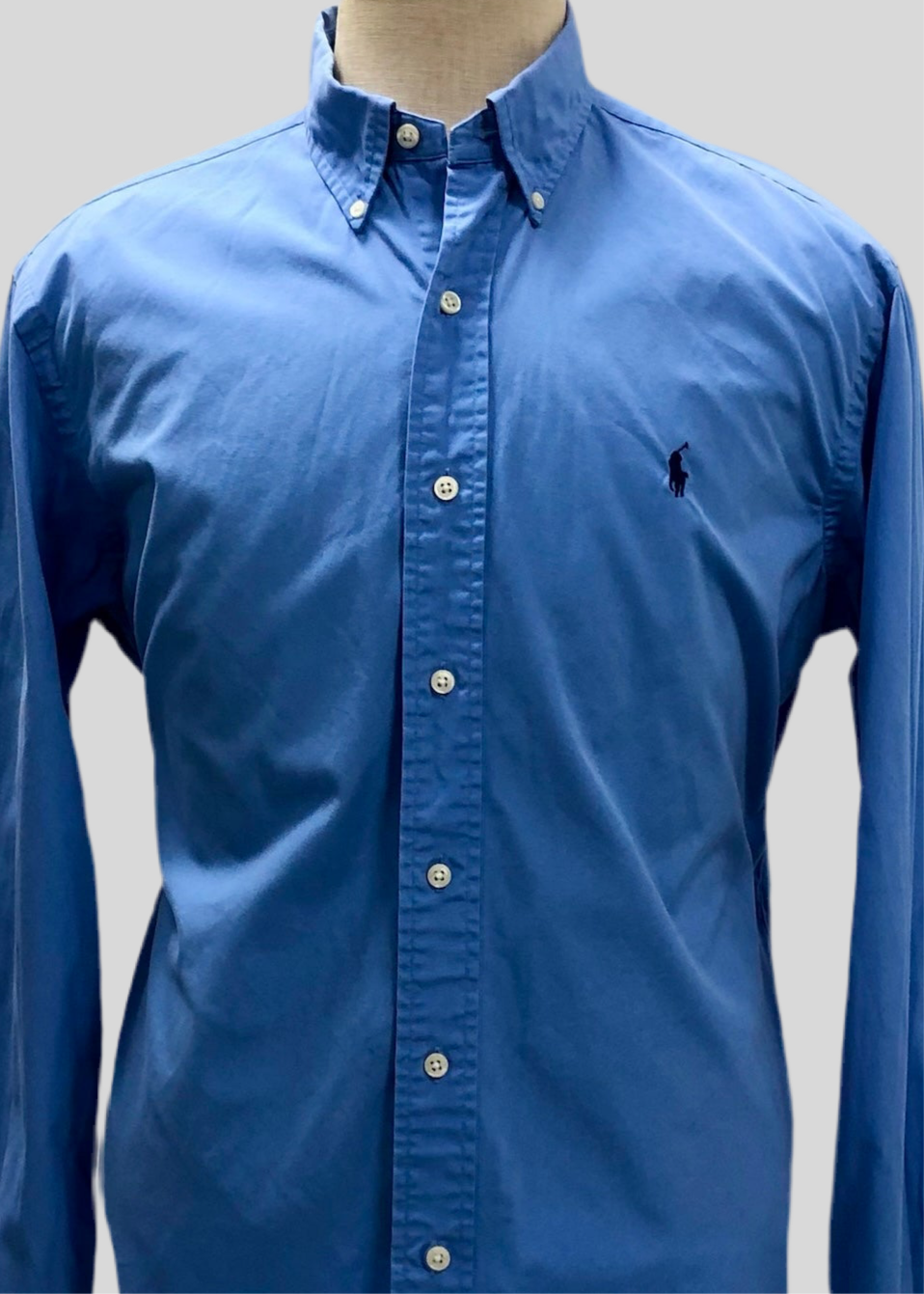 Camisa de botones Polo Ralph Lauren 🏇🏼 color celeste Talla L Entalle Clásico
