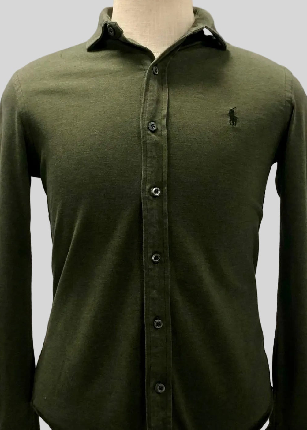 Camisa Polo Ralph Lauren 🏇🏼 Tela camiseta (Knit Oxford) en color verde oliva Talla S Entalle Regular