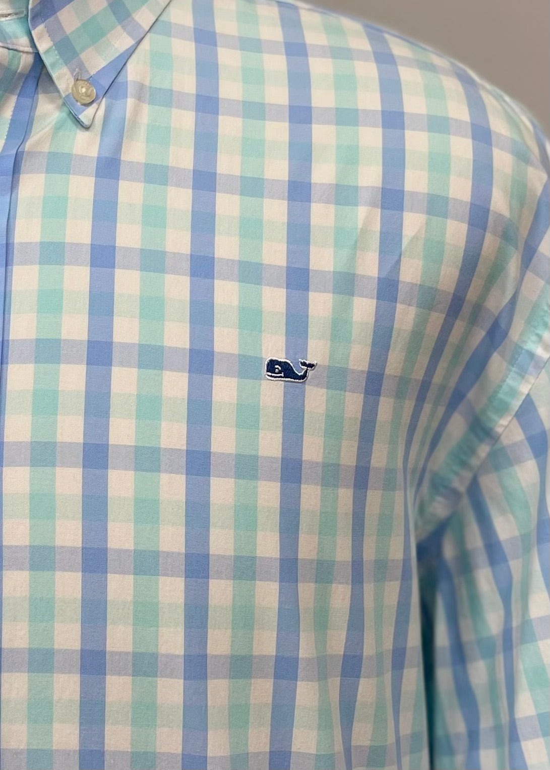 Camisa de botones Vineyard Vines 🐳 color blanco de cuadros en color celeste y turquesa Talla XXL Entalle Regular