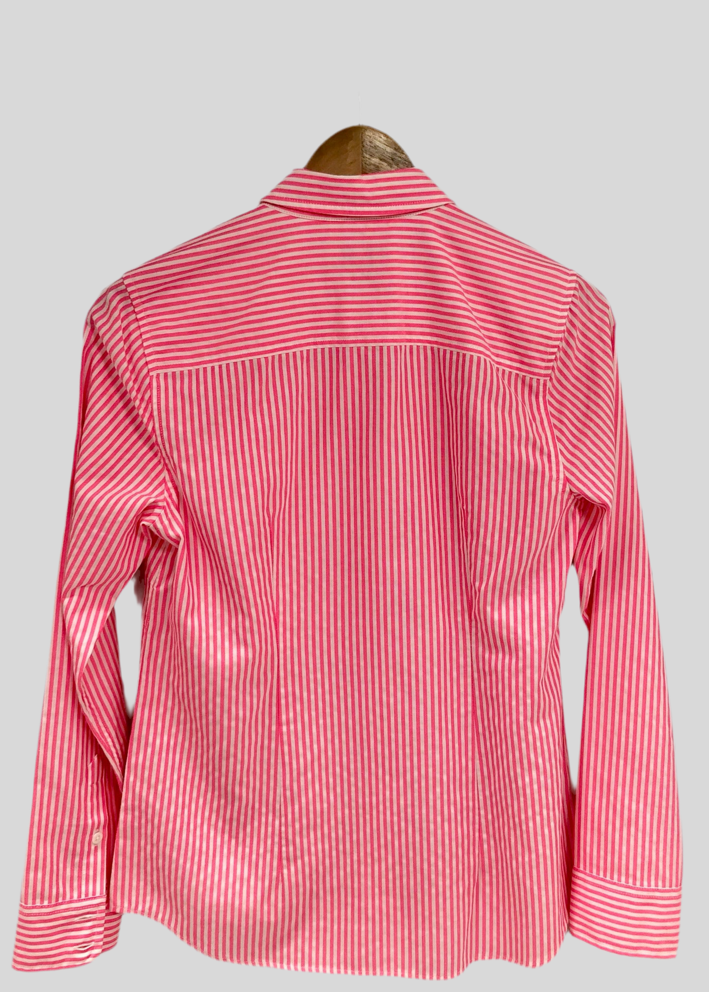 Camisa de mujer Vineyard Vines 🐳 con patrón de rayas en rosado intenso y blanco Talla S (4) Entalle Regular