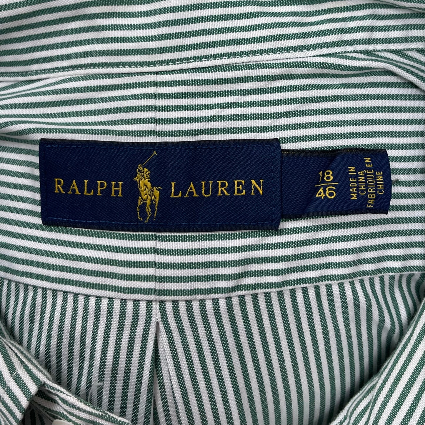 Camisa Polo Ralph Lauren 🏇🏼 con patron de finas rayas en color verde oscuro y blanco Talla XXL Entalle Regular