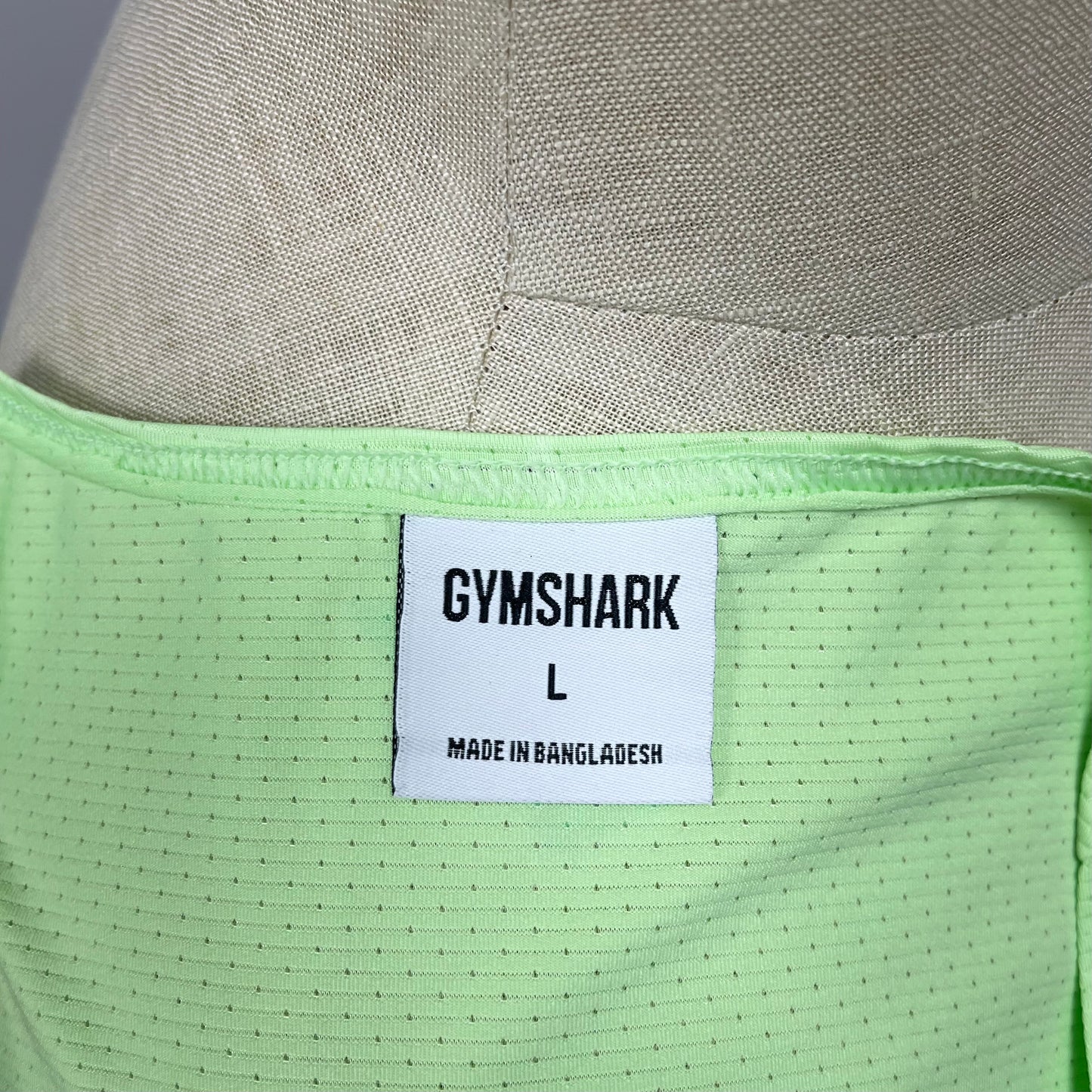 Camiseta de entrenamiento sin mangas Gymshark 🏋🏽 color verde claro y logo en verde Talla S