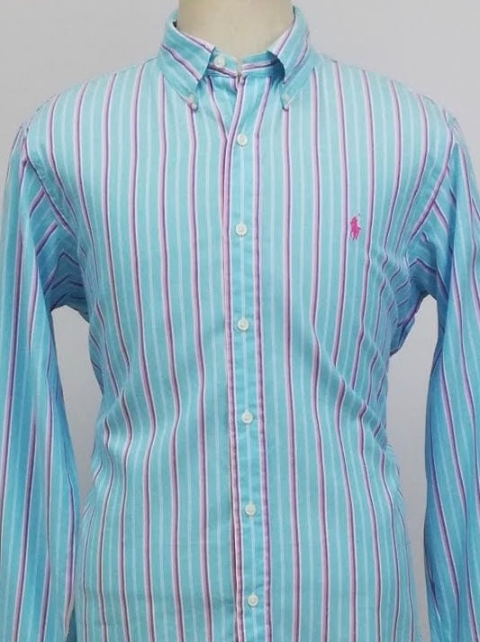 Camisa Polo Ralph Lauren 🏇🏼 color celeste con rayas en color rosado, azul y blanco Talla L Entalle Regular