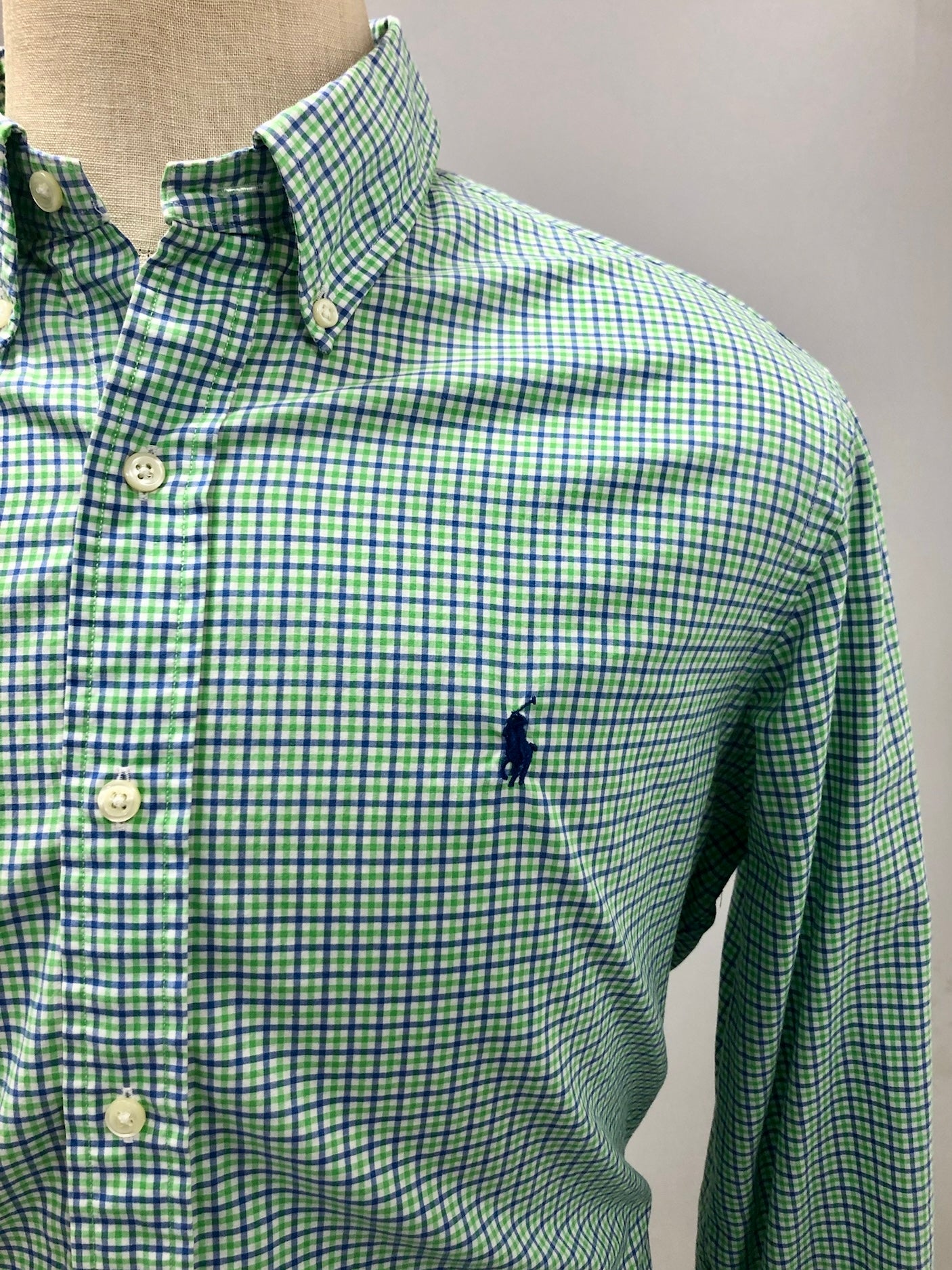 Camisa Polo Ralph Lauren 🏇🏼 color blanco de cuadros azul y verde Talla L Entalle Regular
