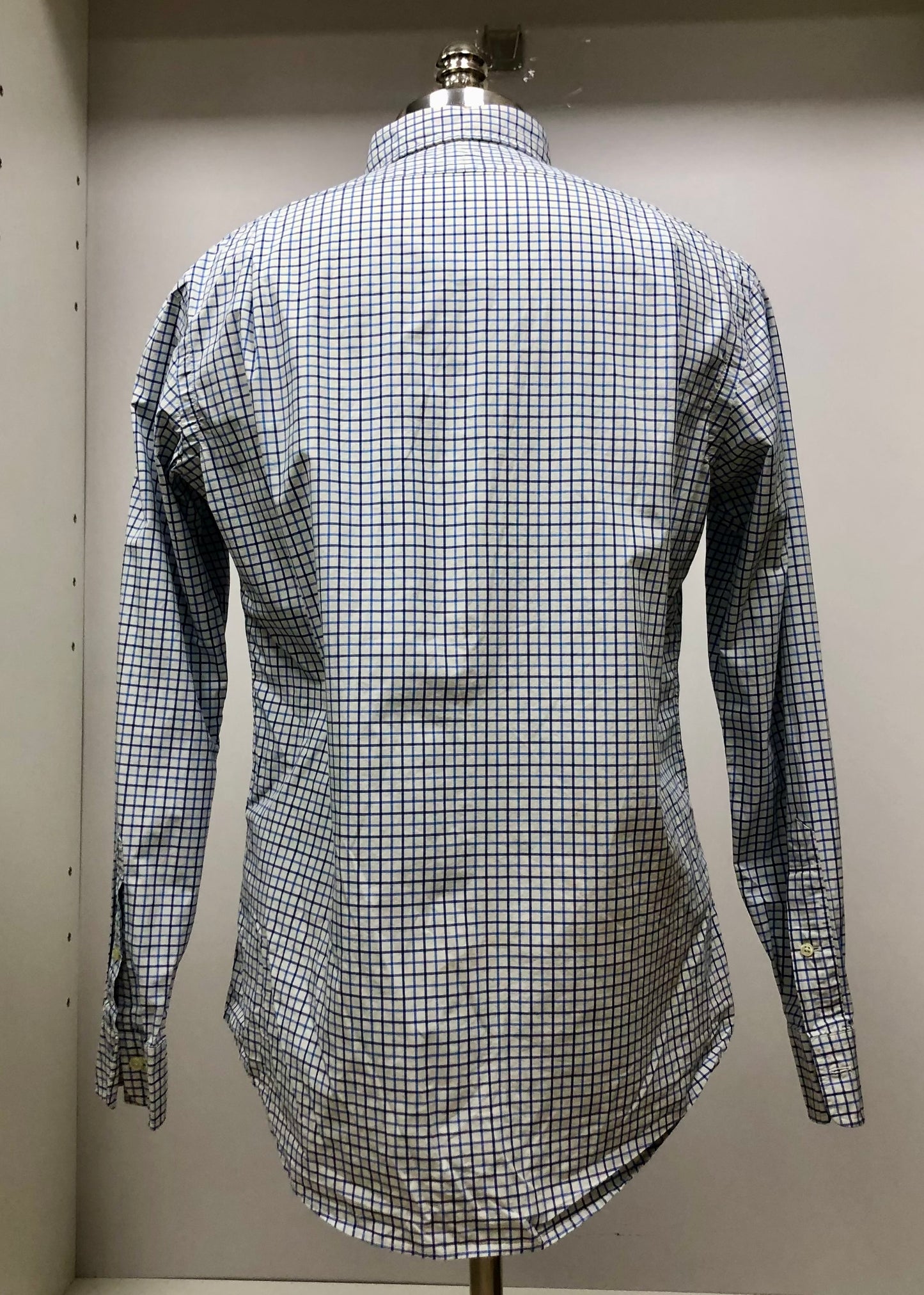 Camisa Polo Ralph Lauren 🏇🏼 color blanco con patrón de cuadros azul y negro Talla M Entalle Regular (ver descripción)