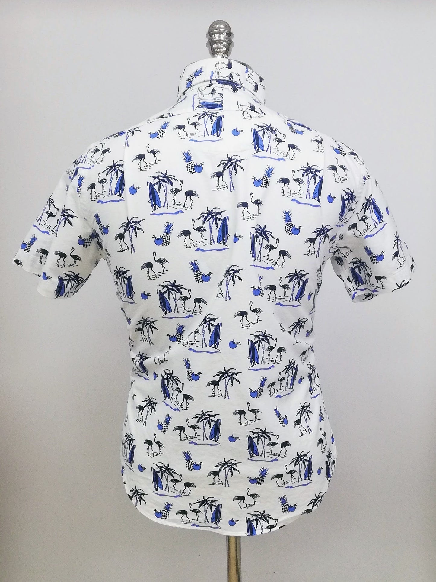 Camisa de botones Polo Ralph Lauren 🏇🏼 Oxford color blanco con diseño de isla en azul y negro Talla S Entalle Clásico