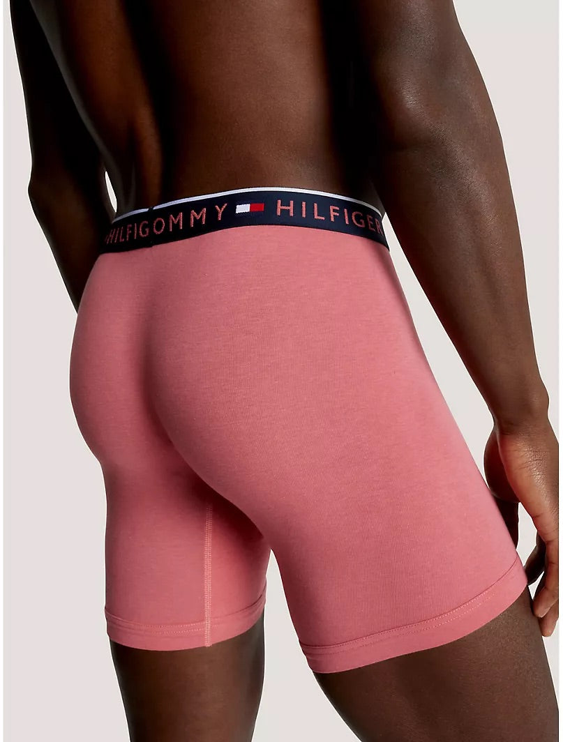 Paquete de 3 Boxer Briefs Tommy Hilfiger 🇺🇸  Tela algodón stretch color azul navy, rosado y verde oliva Talla XL