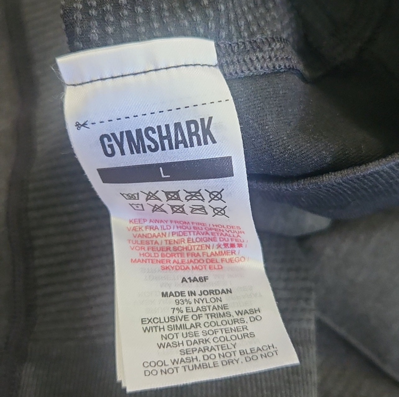 Malla de entrenamiento Gymshark 🏋🏽 para hombre en Color negro y logo en blanco Talla L