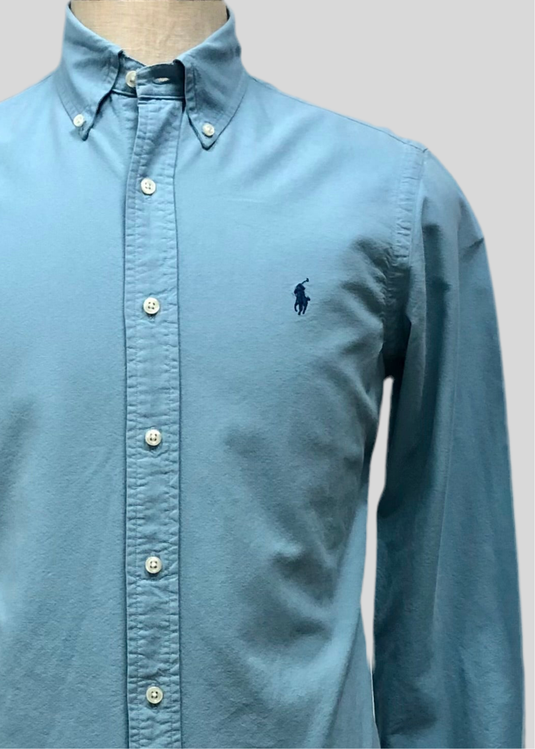 Camisa de botones Polo Ralph Lauren 🏇🏼 Oxford en color celeste oscuro Talla S Entalle regular