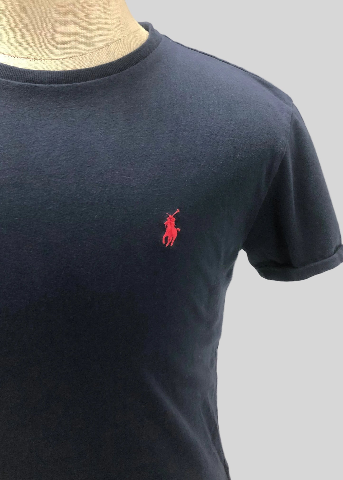 Camiseta cuello redondo Polo Ralph Lauren 🏇🏼 color azul navy Talla Small