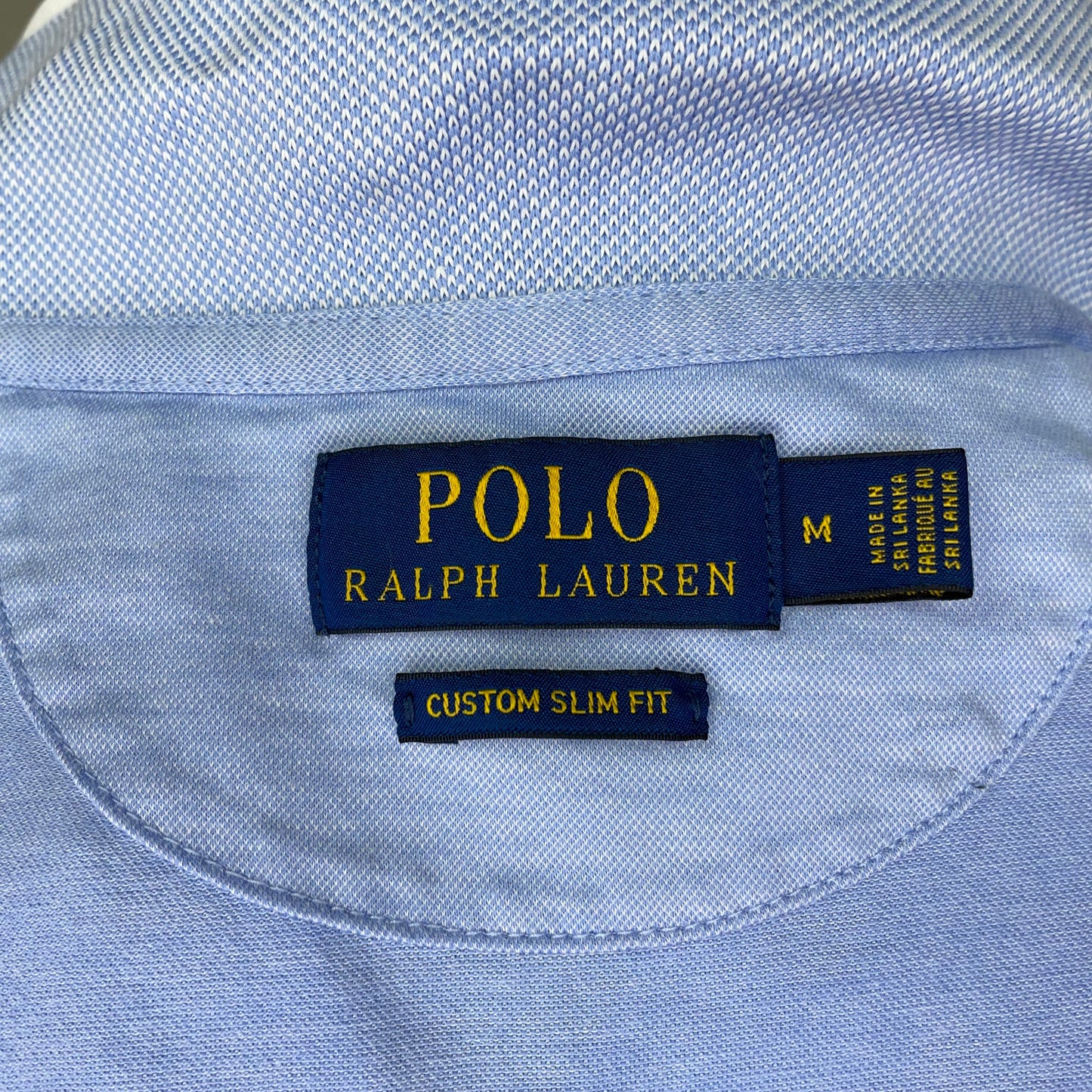 Camiseta Polo Ralph Lauren 🏇🏼 color celeste con diseño de cuello y manga en blanco Talla M Custom Slim Fit