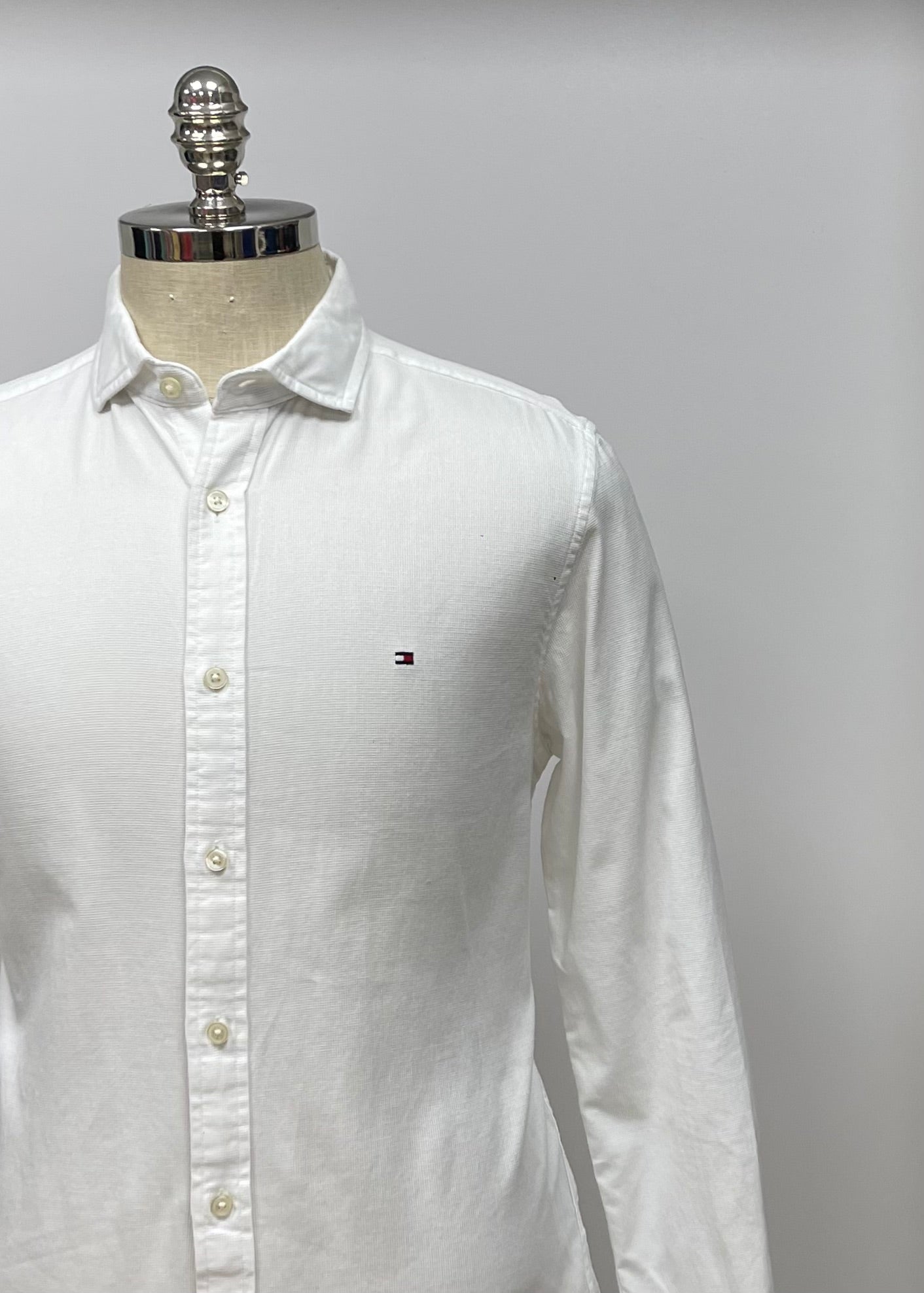 Camisa de botones Tommy Hilfiger 🇺🇸 color blanco Talla M Entalle Regular