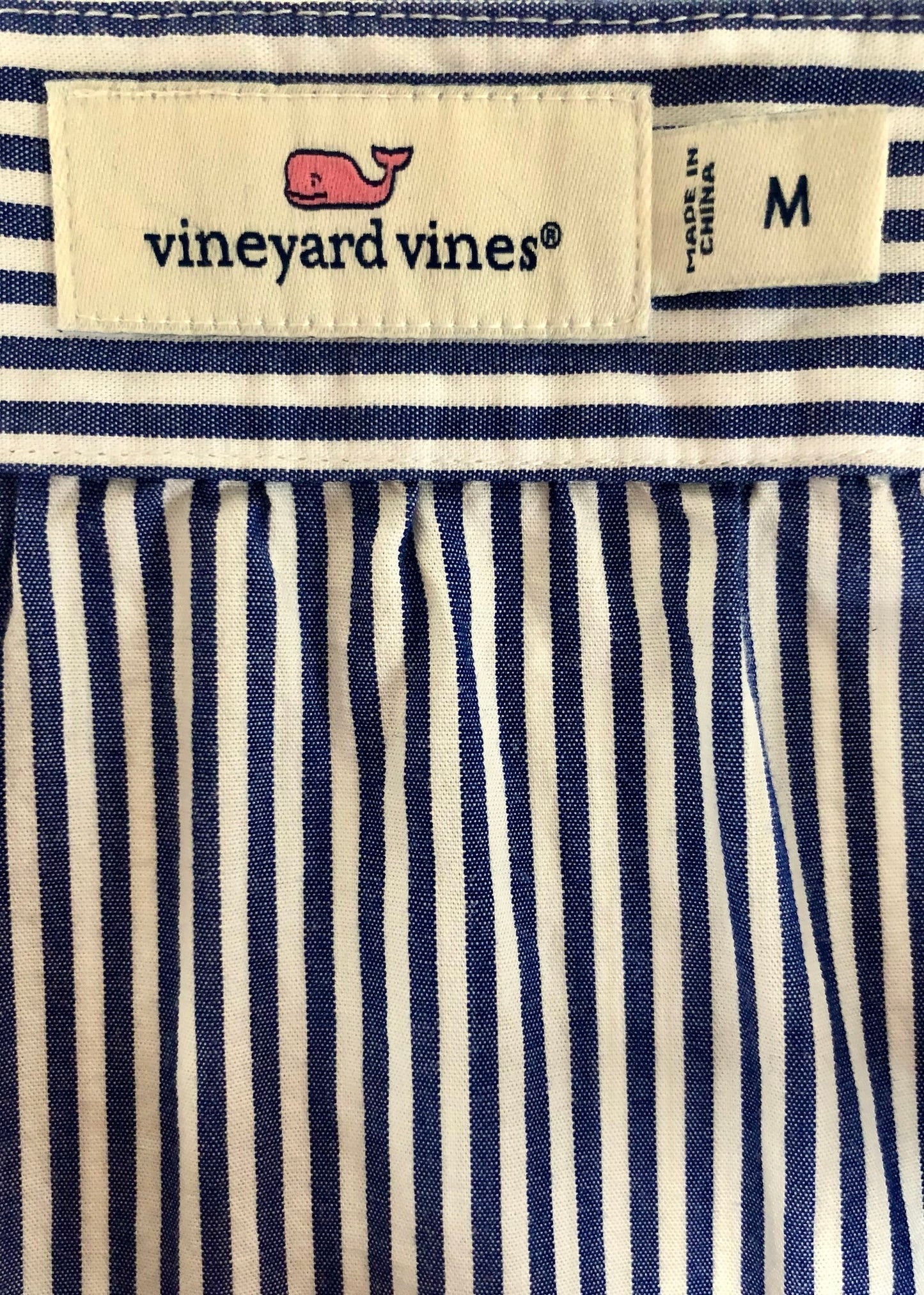 Blusa de mujer Vineyard Vines 🐳 de rayas en color azul navy y blanco Talla M Entalle Regular