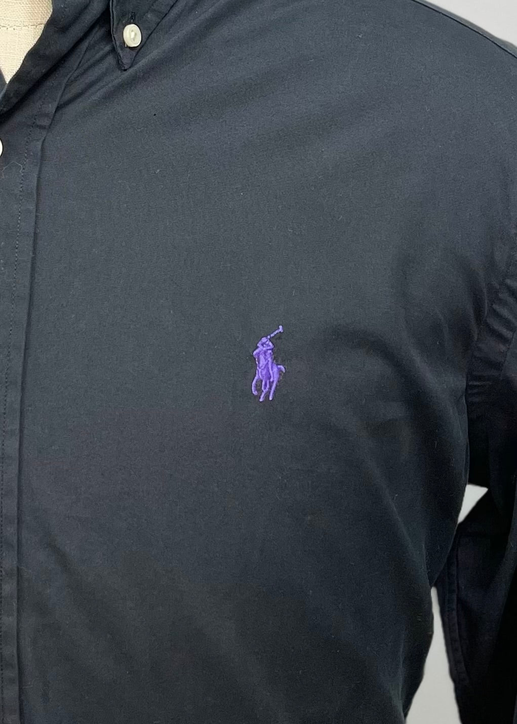 Camisa de botones Polo Ralph Lauren 🏇🏼 en color negro Talla S Entalle Clásico