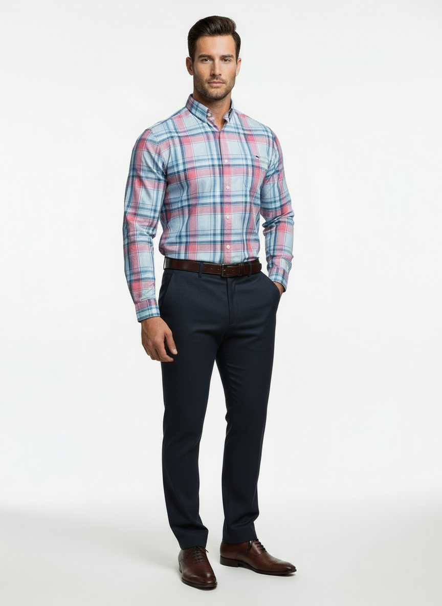 Camisa Vineyard Vines 🐳 color celeste con cuadros en color rosado y azul Talla S entalle Slim Fit