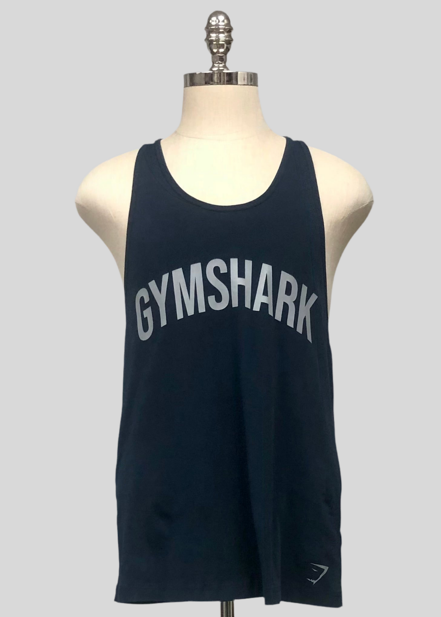 Camiseta de entrenamiento sin mangas Gymshark 🏋🏽 color negro y logo en gris Talla L